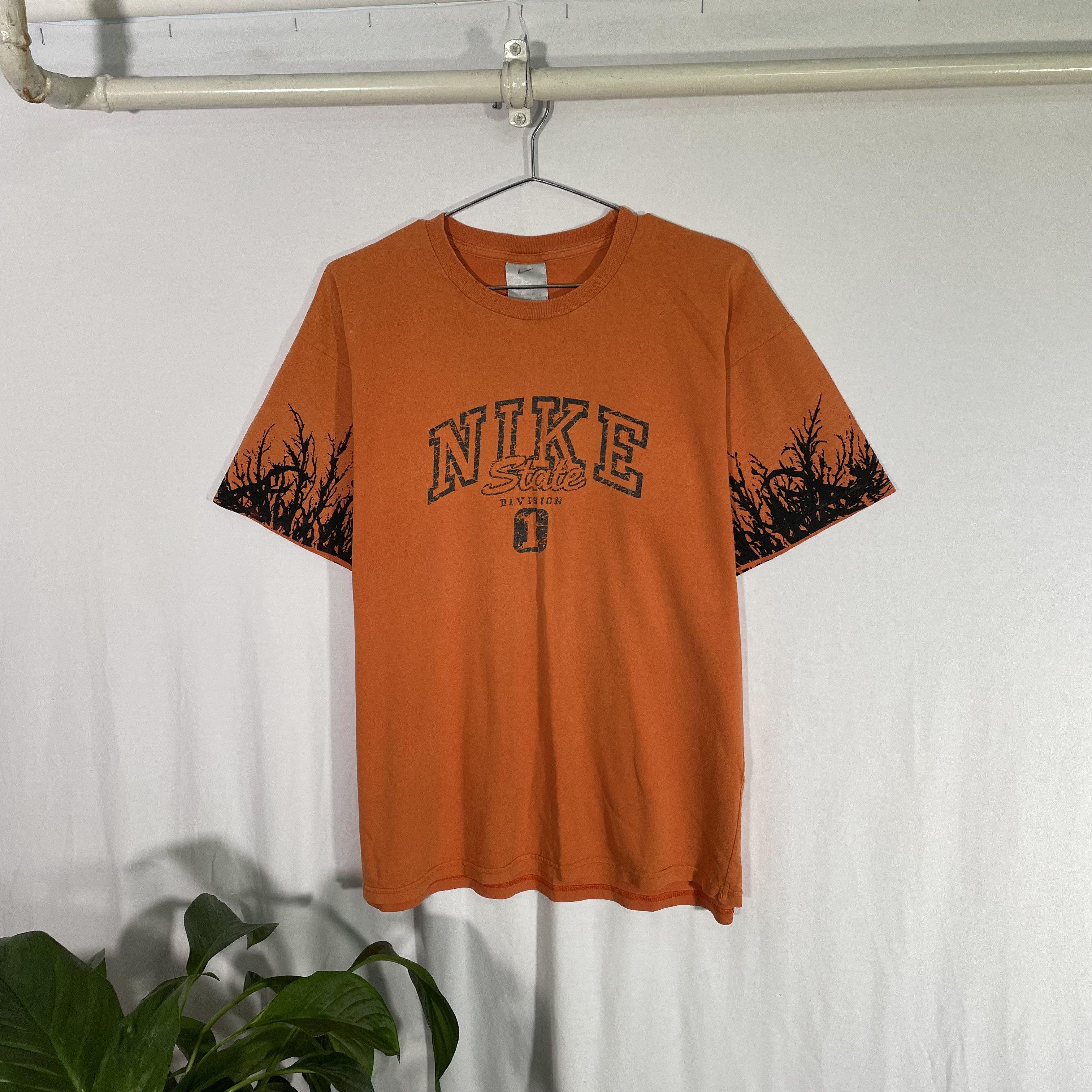 Nike Vintage Nike t shirt grunge central logo y2k custom Size US M / EU 48-50 / 2 - 1 Thumbnail