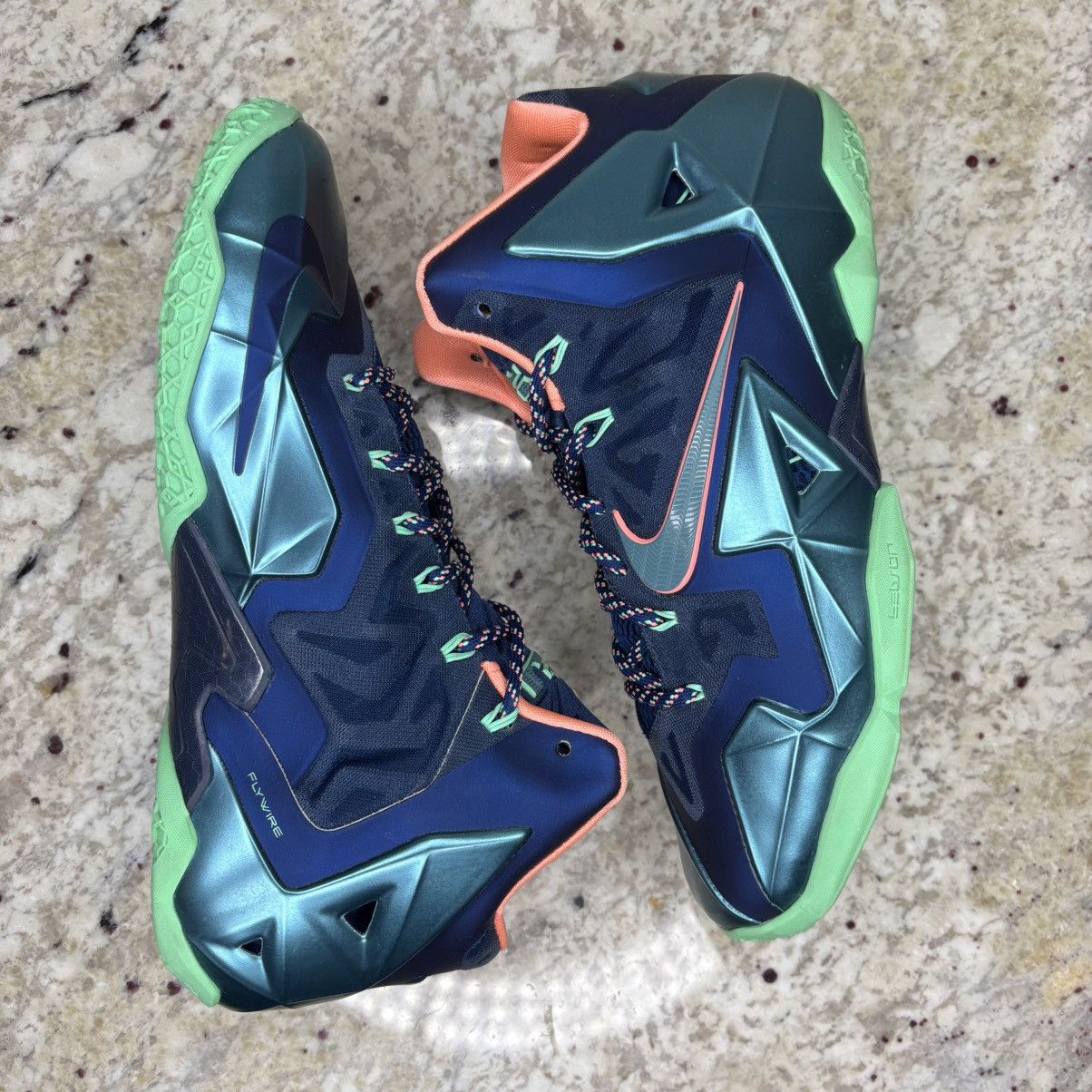 Nike Size 10.5-Nike LeBron 11 Akron vs. Miami Lightly Worn W/Box Size US 10.5 / EU 43-44 - 17 Thumbnail