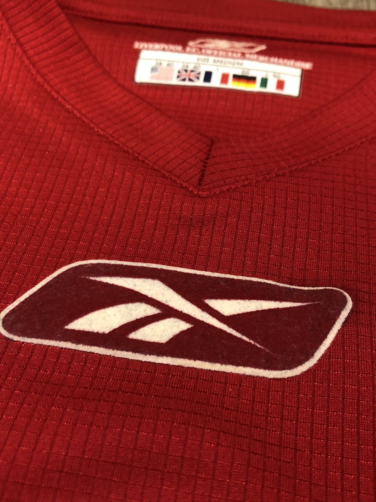 Reebok Liverpool 2000s training jersey Size US M / EU 48-50 / 2 - 6 Thumbnail