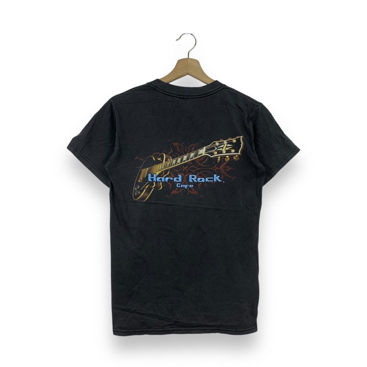 Hard Rock Cafe Vintage HARD ROCK CAFE Honolulu Hawaii Guitar Tee Shirt Size S / US 4 / IT 40 - 1 Thumbnail