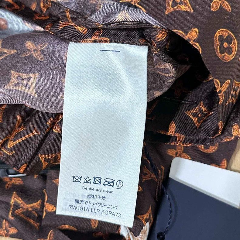 Louis Vuitton Louis Vuitton Animal Print Silk Shorts -2505 Size US 38 / EU 54 - 5 Thumbnail