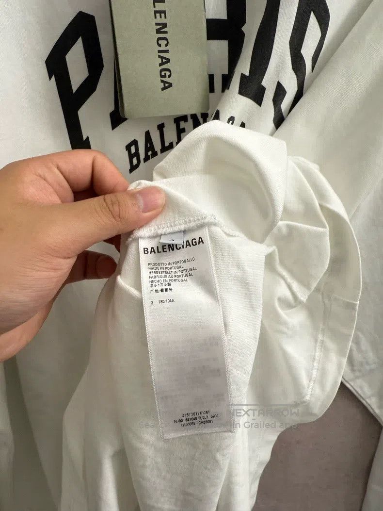 Balenciaga Balenciaga Solid Letter Printed Round Neck Long Sleeve T-S Size US L / EU 52-54 / 3 - 1 Thumbnail
