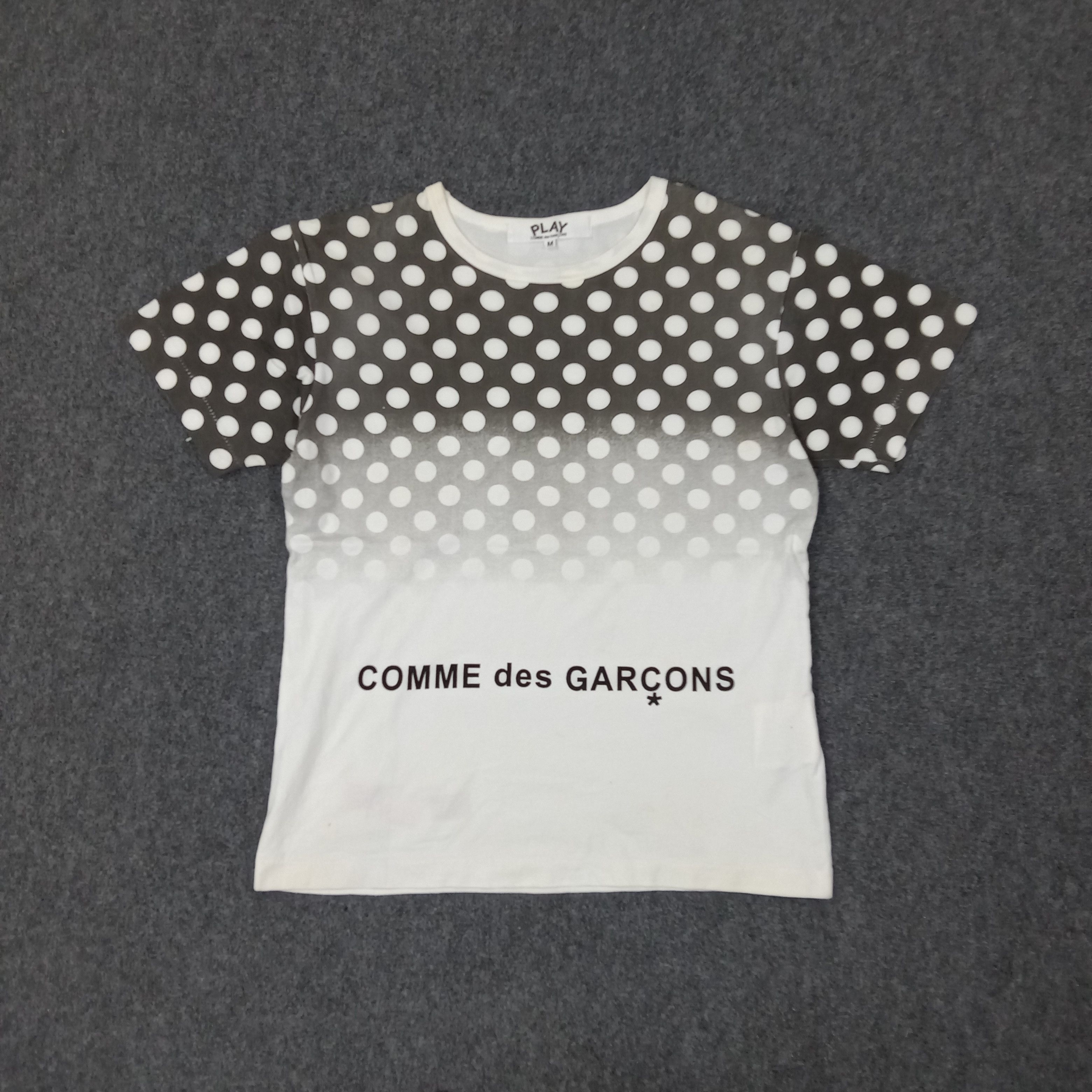 Comme des Garcons PLAY COMME des GARÇONS PLAY Japanese Brand Tshirts C249N49 Size US M / EU 48-50 / 2 - 1 Thumbnail