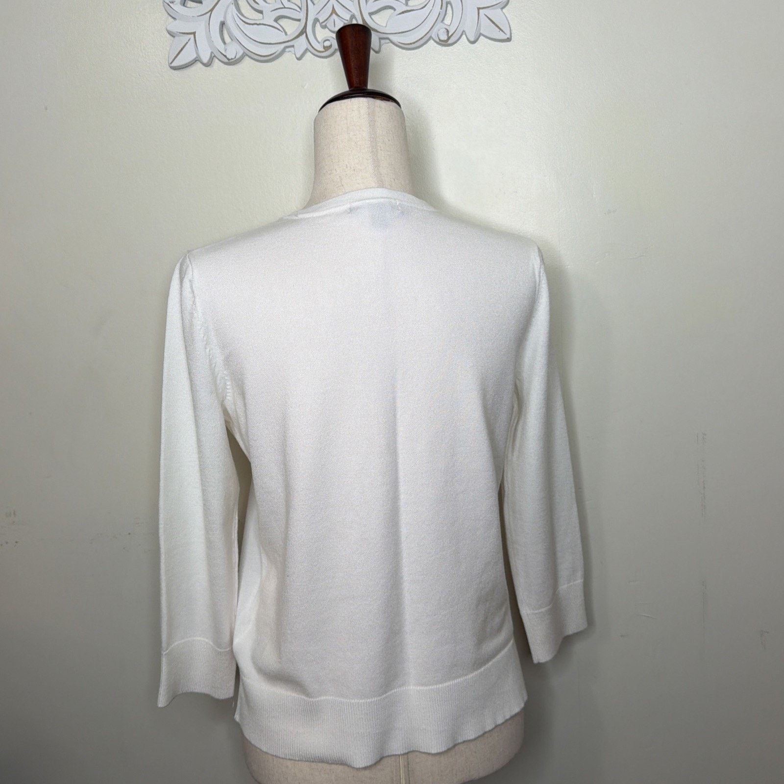 Other CABLE and GAUGE Small CARDIGAN Sweater Floral Applique WHITE Size S / US 4 / IT 40 - 7 Thumbnail