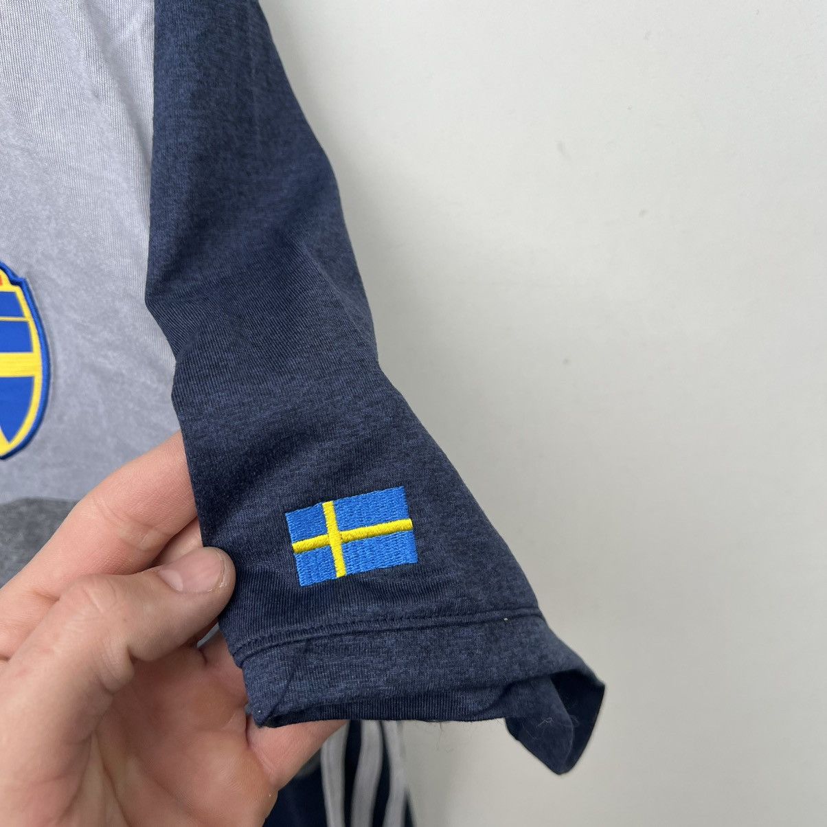 Adidas ADIDAS SWEDEN 2016/2017 SOCCER FOOTBALL SHIRT JERSEY Size US XL / EU 56 / 4 - 2 Thumbnail