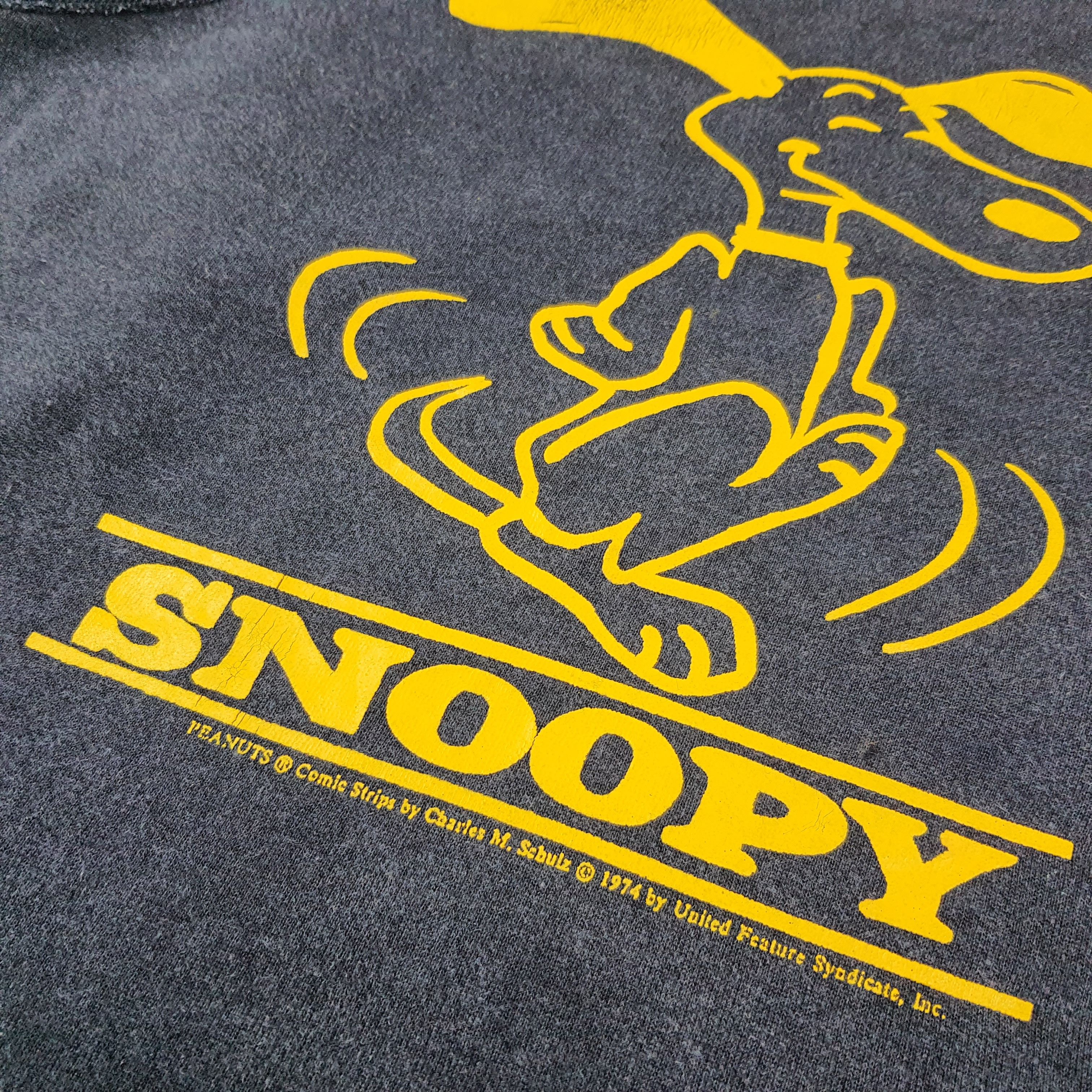 Hanes Vintage 90s Hanes USA Snoopy Peanuts Sweatshirt C278N6 Size US M / EU 48-50 / 2 - 2 Thumbnail