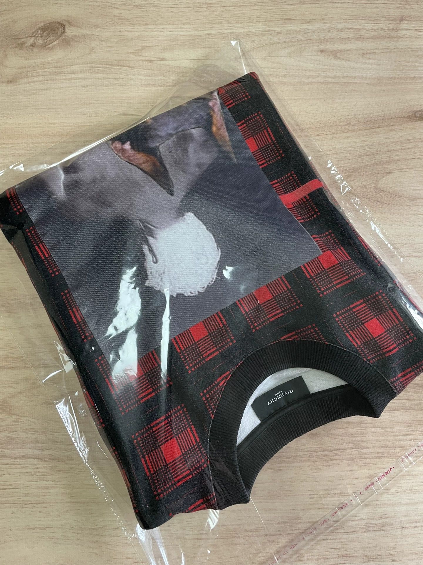 Givenchy Givenchy red check Doberman head sweatshirt M Bieber Size US M / EU 48-50 / 2 - 7 Thumbnail