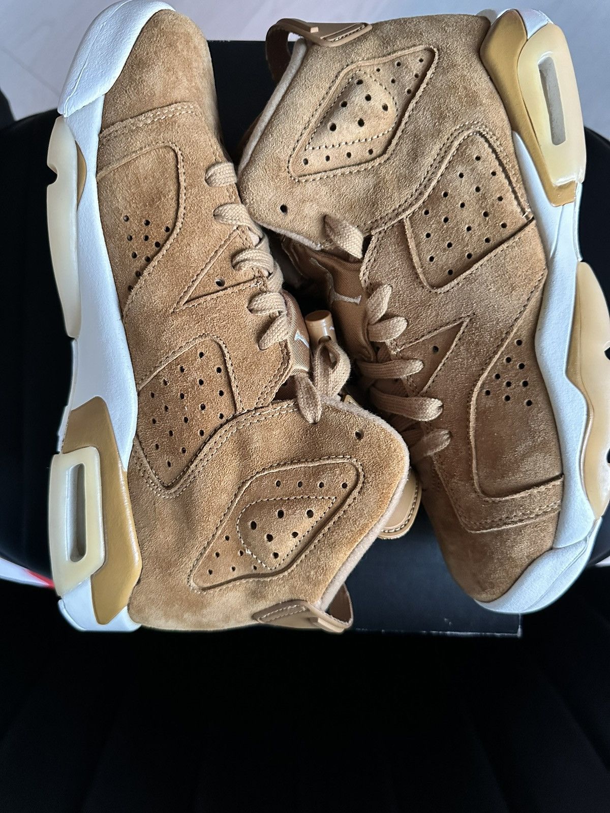 Jordan Brand × Nike AIR JORDAN 6 RETRO BG 6.5Y *DAMAGE BOX* Size US 6.5 / EU 39-40 - 4 Thumbnail