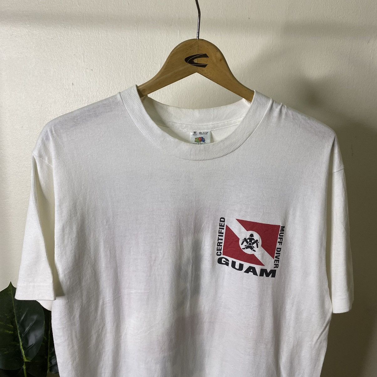 Vintage Vintage 1990s Certified Muff Diving Instructor Humor Tee Size US M / EU 48-50 / 2 - 6 Thumbnail