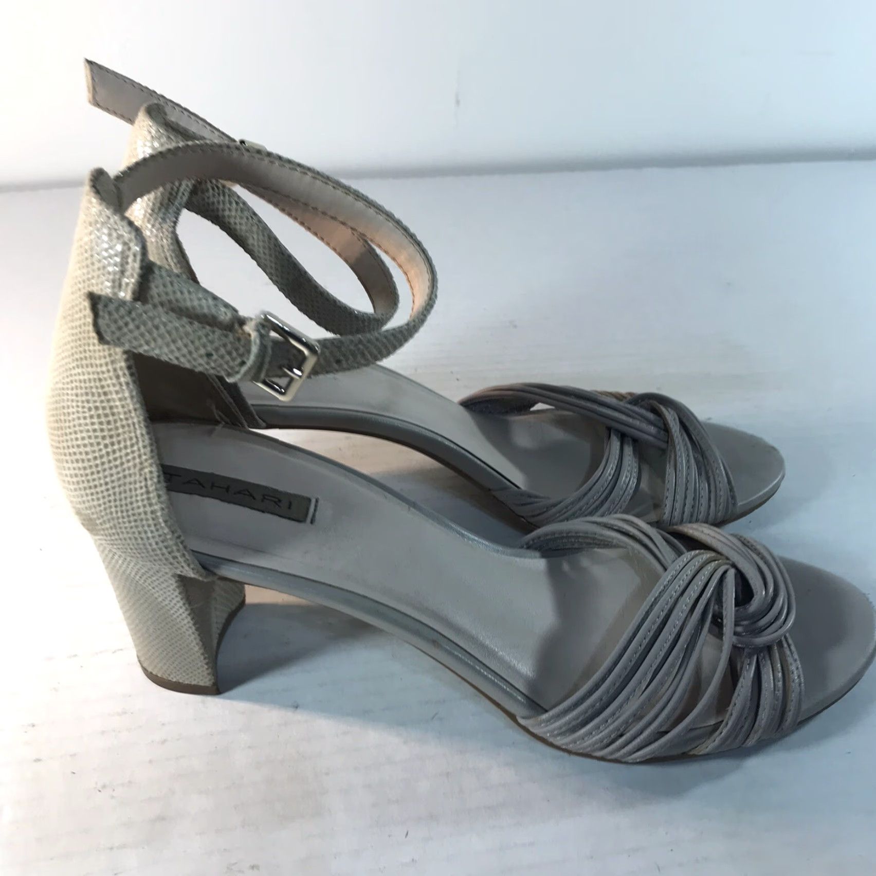 Vintage VINTAGE Tahari Dinara Women’s Block Heel Slingbacks Shoes Size 9M Beige/Stone High Heel 3in Formal Casual Size US 9 / IT 39 - 4 Thumbnail