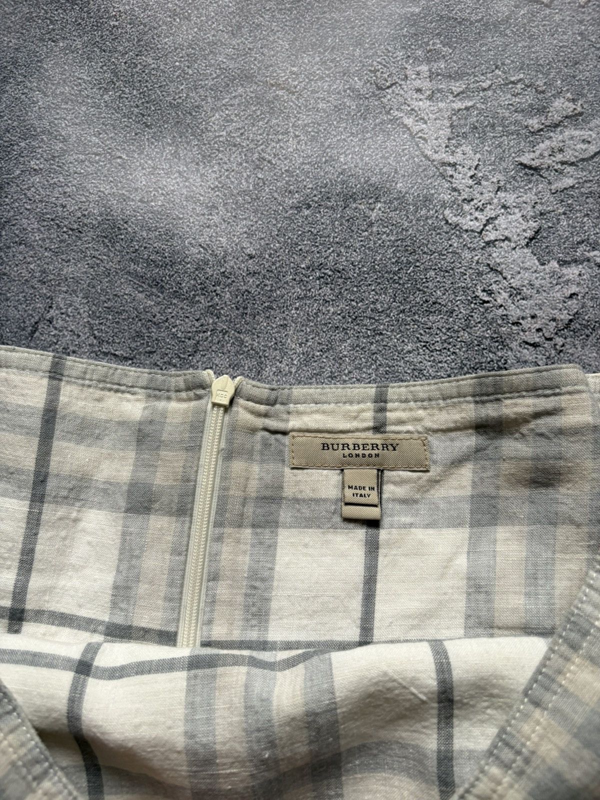 Burberry Vintage Burberry Luxury Nova Check Pocket Linen Skirt Size 26" / US 2 / IT 38 - 7 Thumbnail
