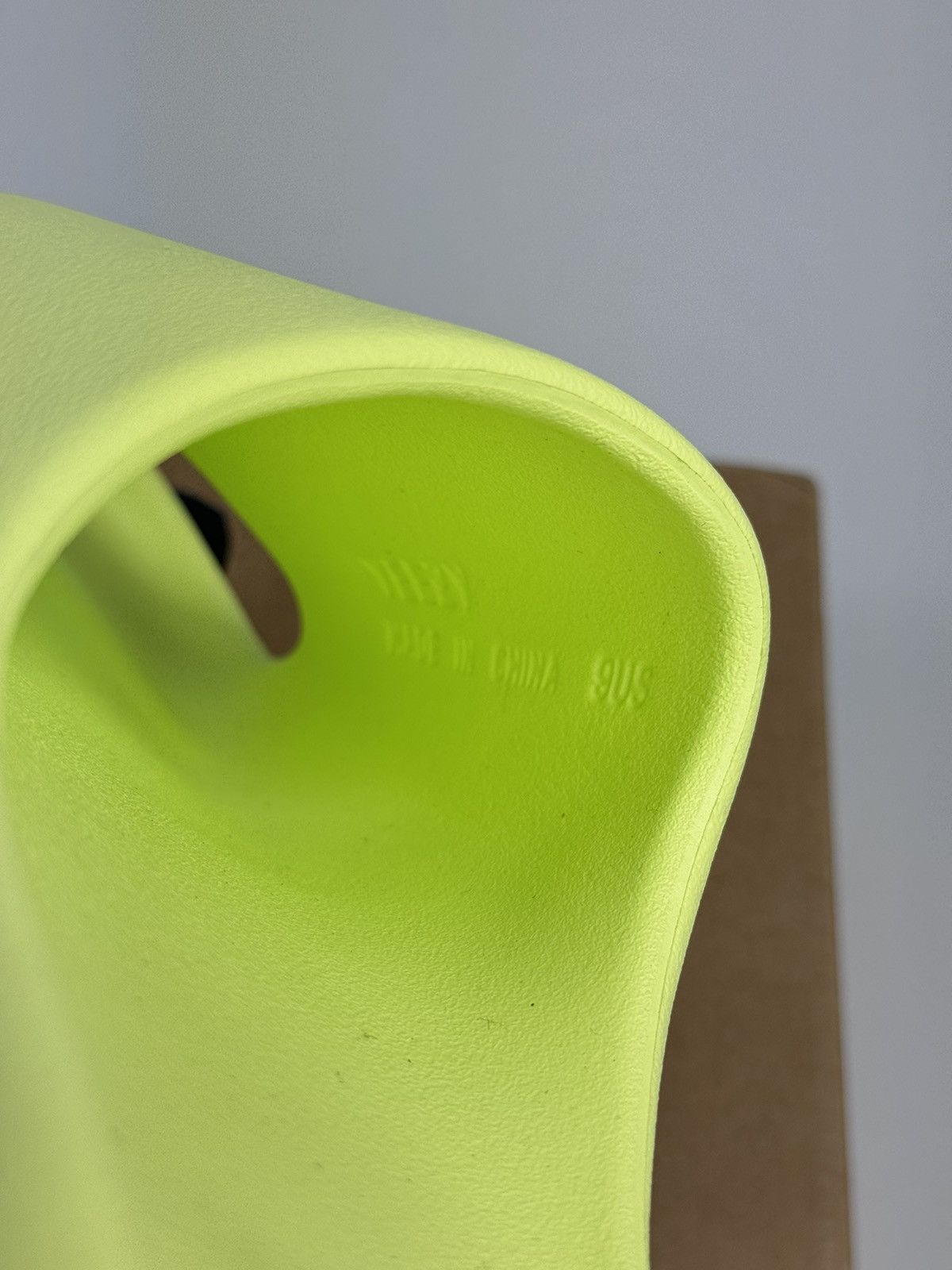 Adidas YEEZY SLIDES GLOW GREEN Size US 9 / EU 42 - 8 Thumbnail