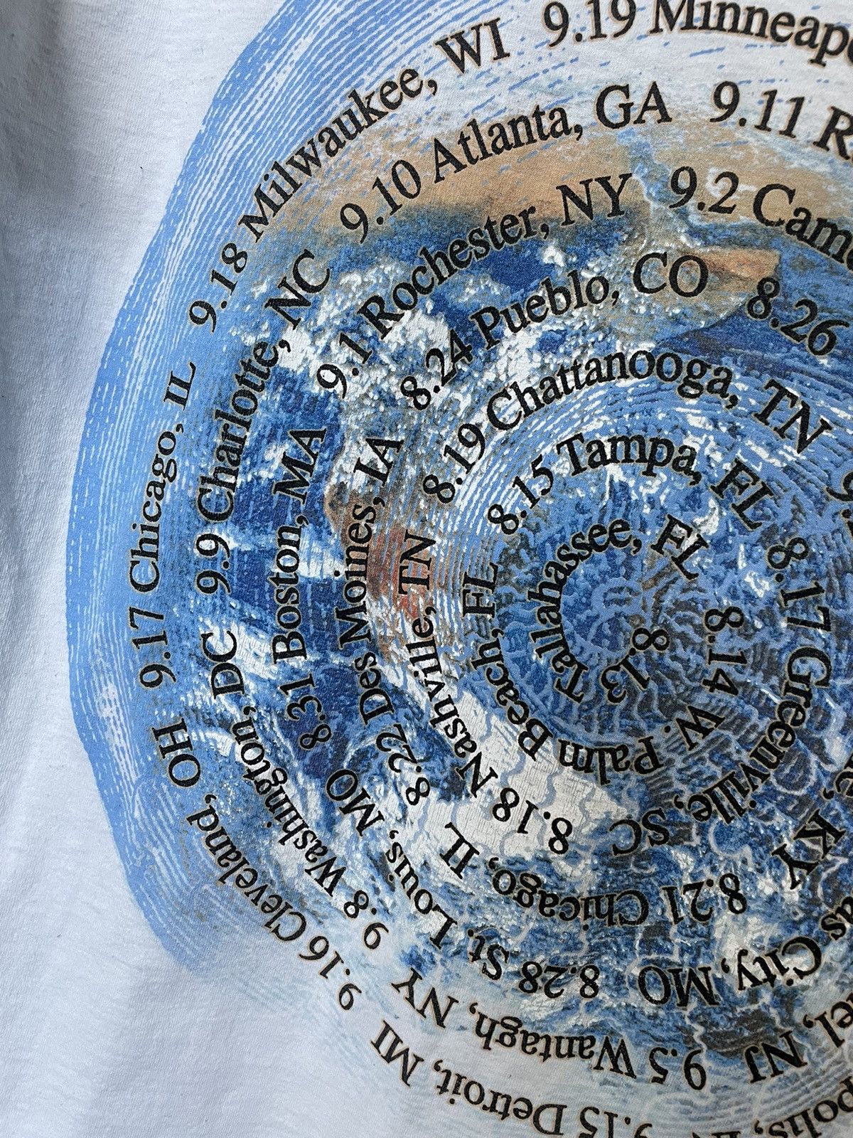 Band Tees VTG The Moody Blues Strange Times 1999 Concert Tour Tee Rare Size US L / EU 52-54 / 3 - 12 Thumbnail