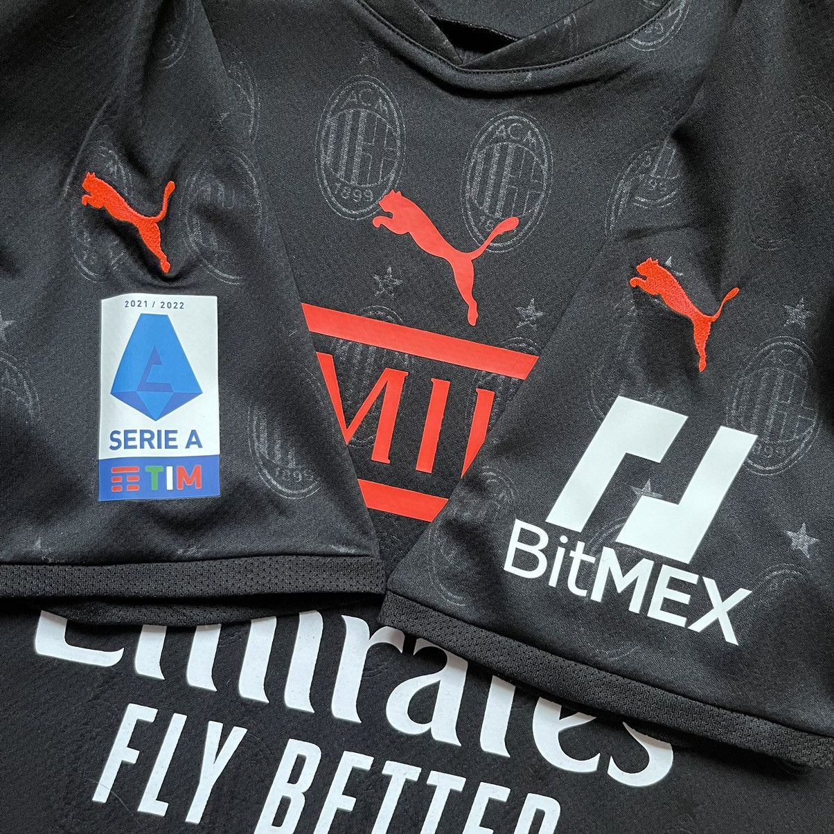 Puma × Vintage NWT AC MILAN PUMA 2021/2022 FOOTBALL THIRD JERSEY #17 LEAO Size US L / EU 52-54 / 3 - 14 Thumbnail