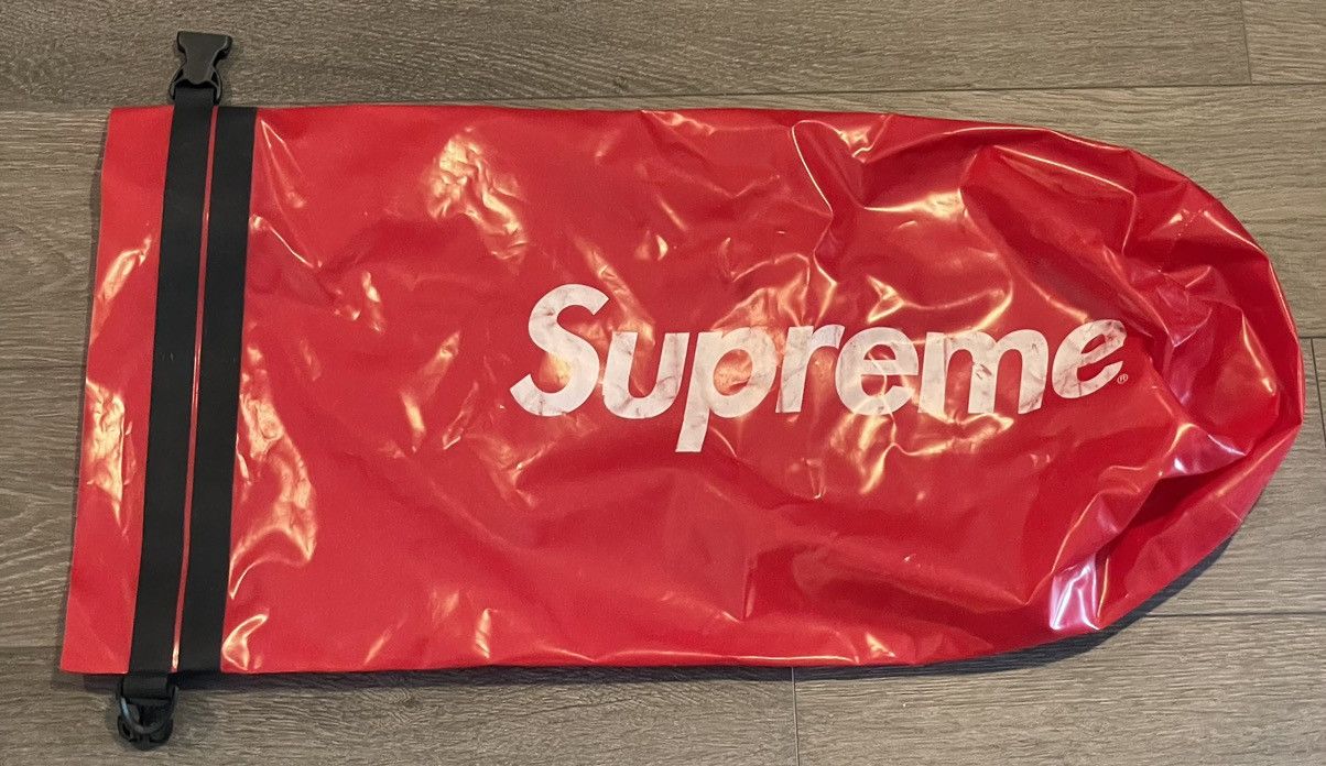 Supreme Supreme Sealline Nimbus Dry Sack 5L Used Size ONE SIZE - 1 Thumbnail