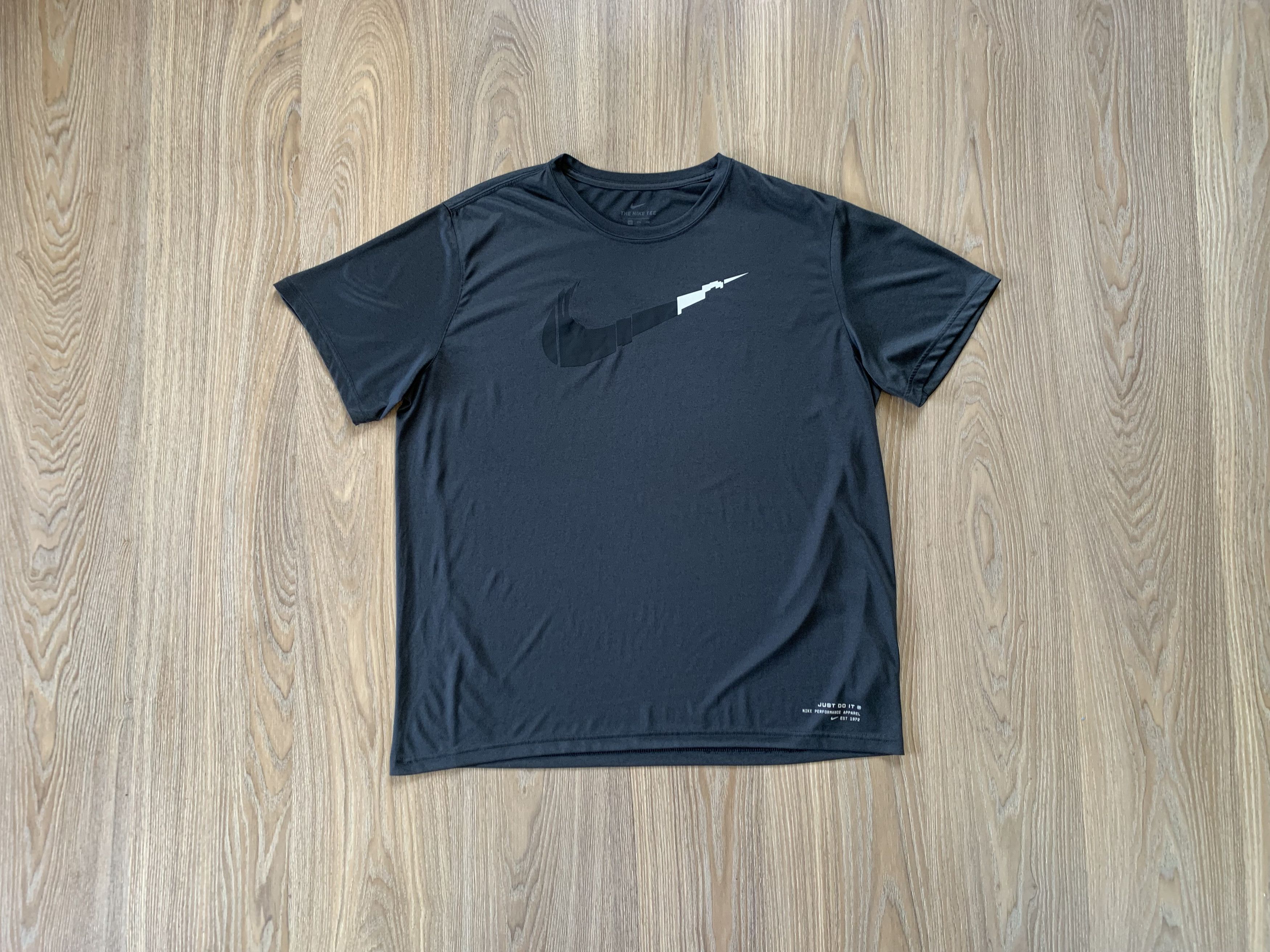 Nike Nike Dri-Fit Big Swoosh Training T Shirt Size US XXL / EU 58 / 5 - 1 Thumbnail