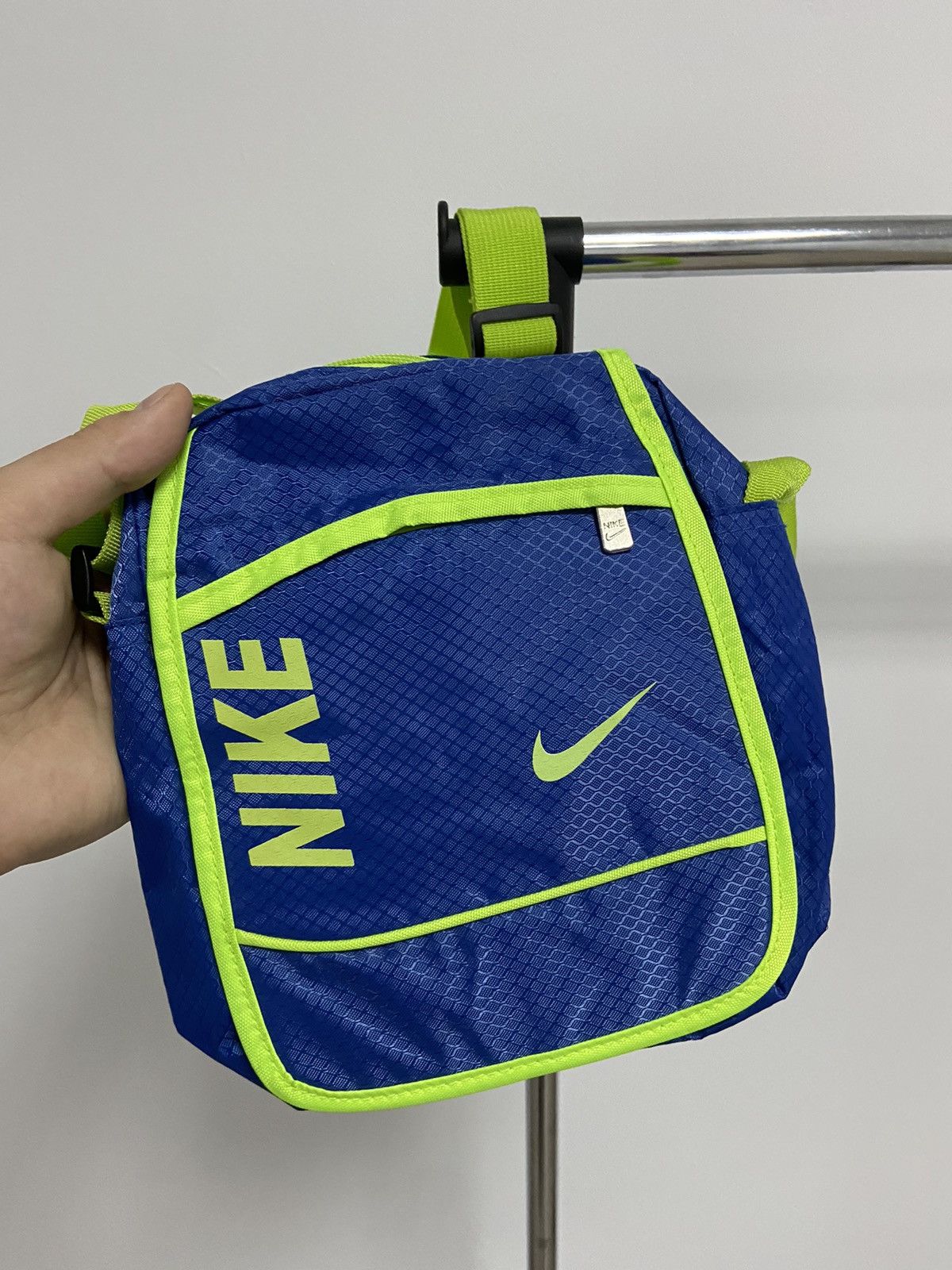 Nike Nike Vintage Shoulder Small Bag Big Logo Y2K Style Messenger Size ONE SIZE - 2 Thumbnail