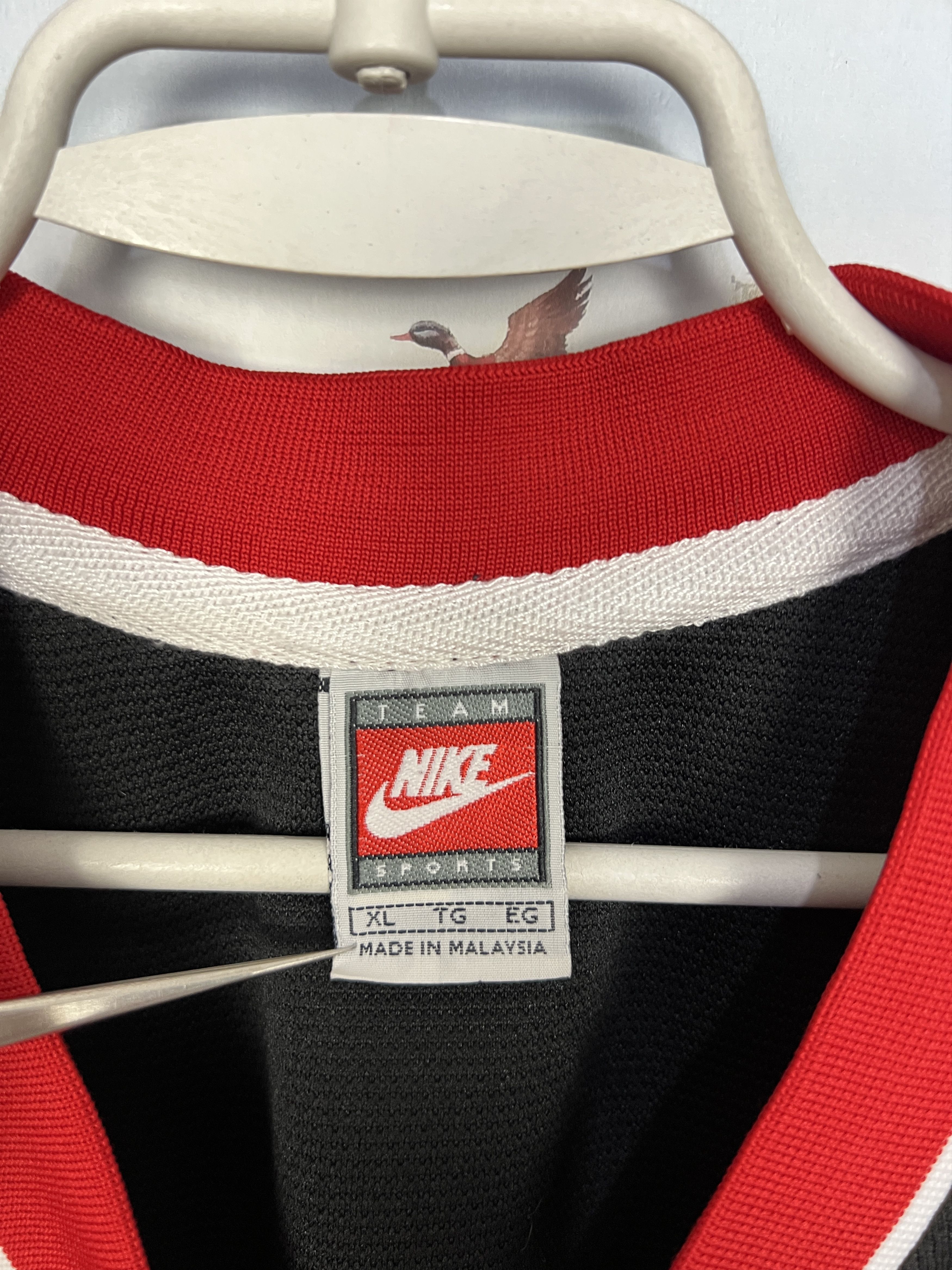 Nike Vintage Nike NBA Chicago Bulls Warm Up Shooting Jersey Tee Size US XL / EU 56 / 4 - 8 Thumbnail