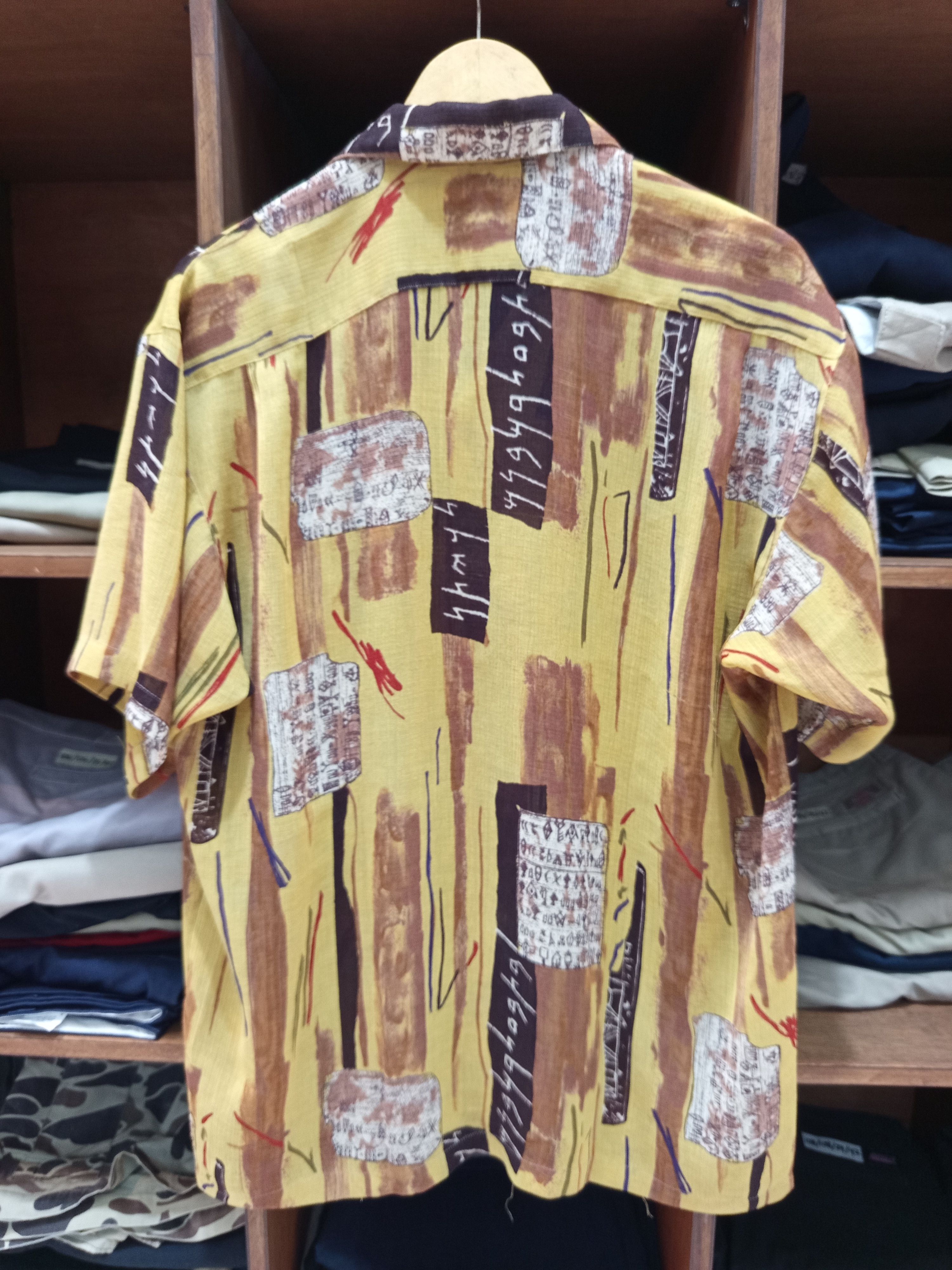 Vintage Vintage Abstract Rayon T Shirt Size US L / EU 52-54 / 3 - 4 Thumbnail