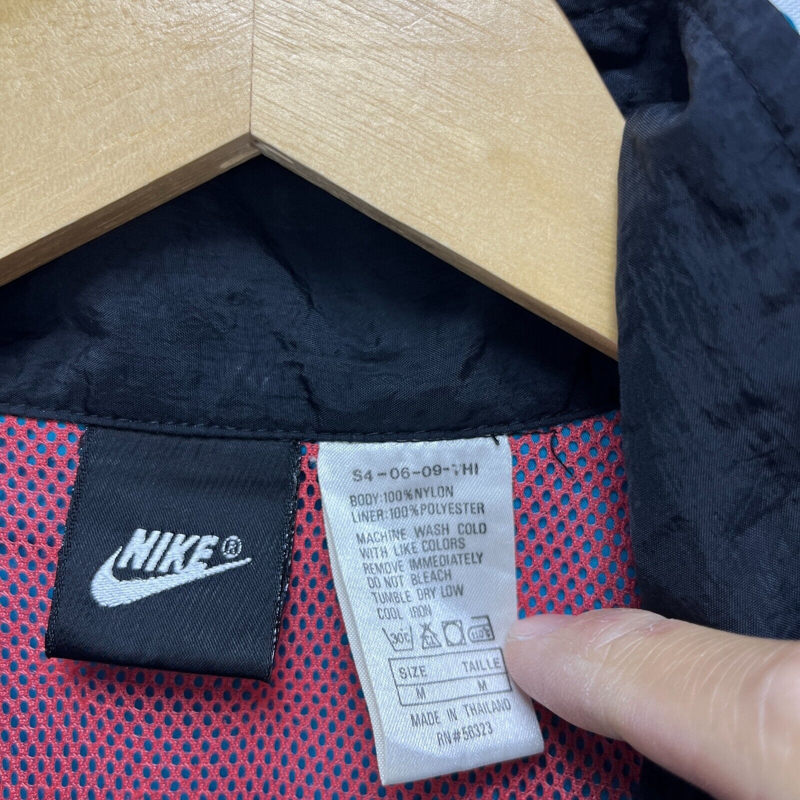 Nike × Vintage Vintage 90s Nike Windbreaker Jacket Medium Size US M / EU 48-50 / 2 - 5 Thumbnail