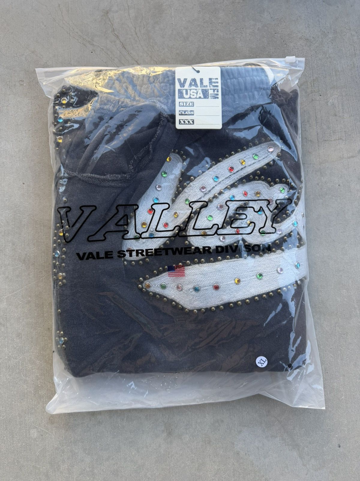 Vale Vale Skittle Rhinestone Sweatpants – Black Size XL New Size US 36 / EU 52 - 7 Thumbnail