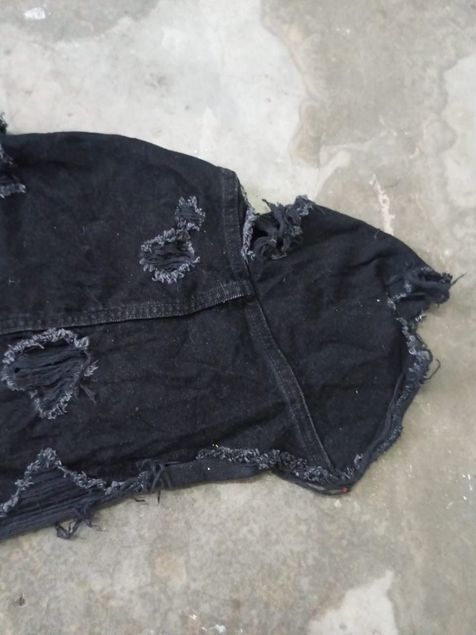 Japanese Brand RARE🟢A06 RNA Slang Punk Distressed Denim Ponco Size US M / EU 48-50 / 2 - 8 Thumbnail