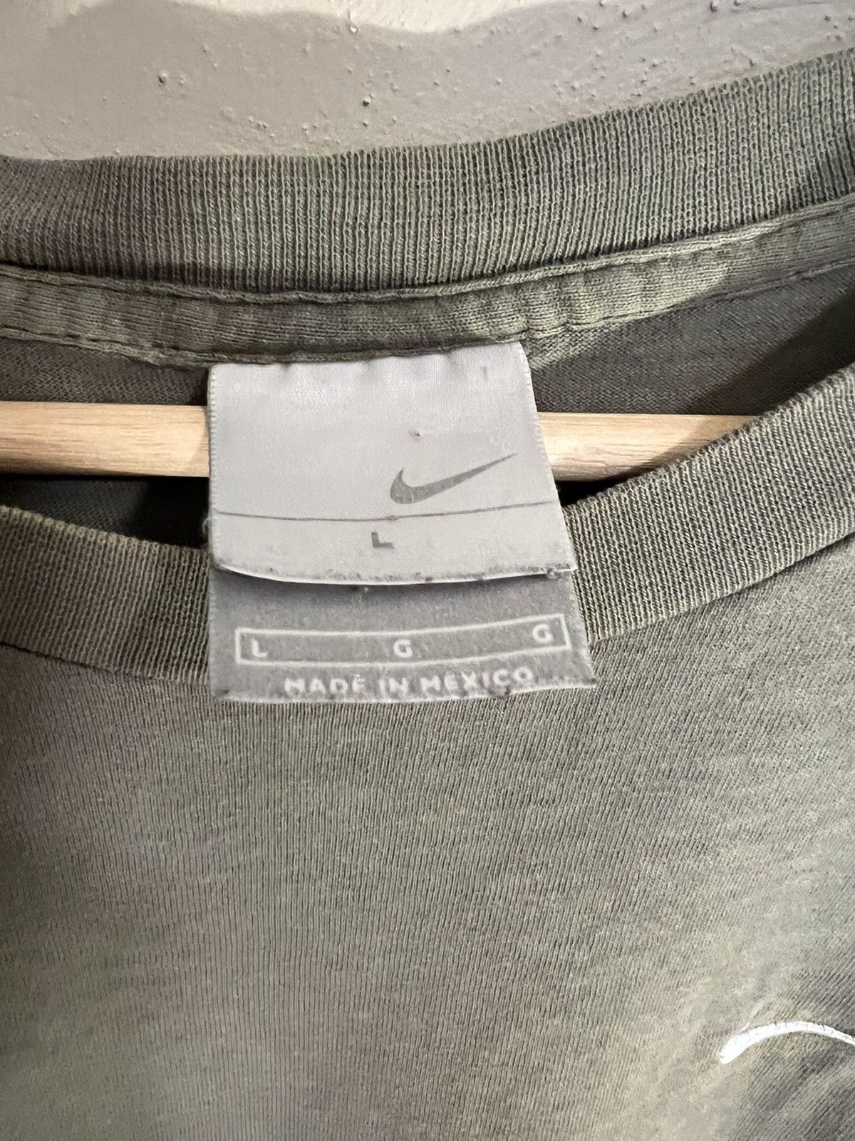 Nike Faded Olive Green Nike T-Shirt Size US L / EU 52-54 / 3 - 4 Thumbnail