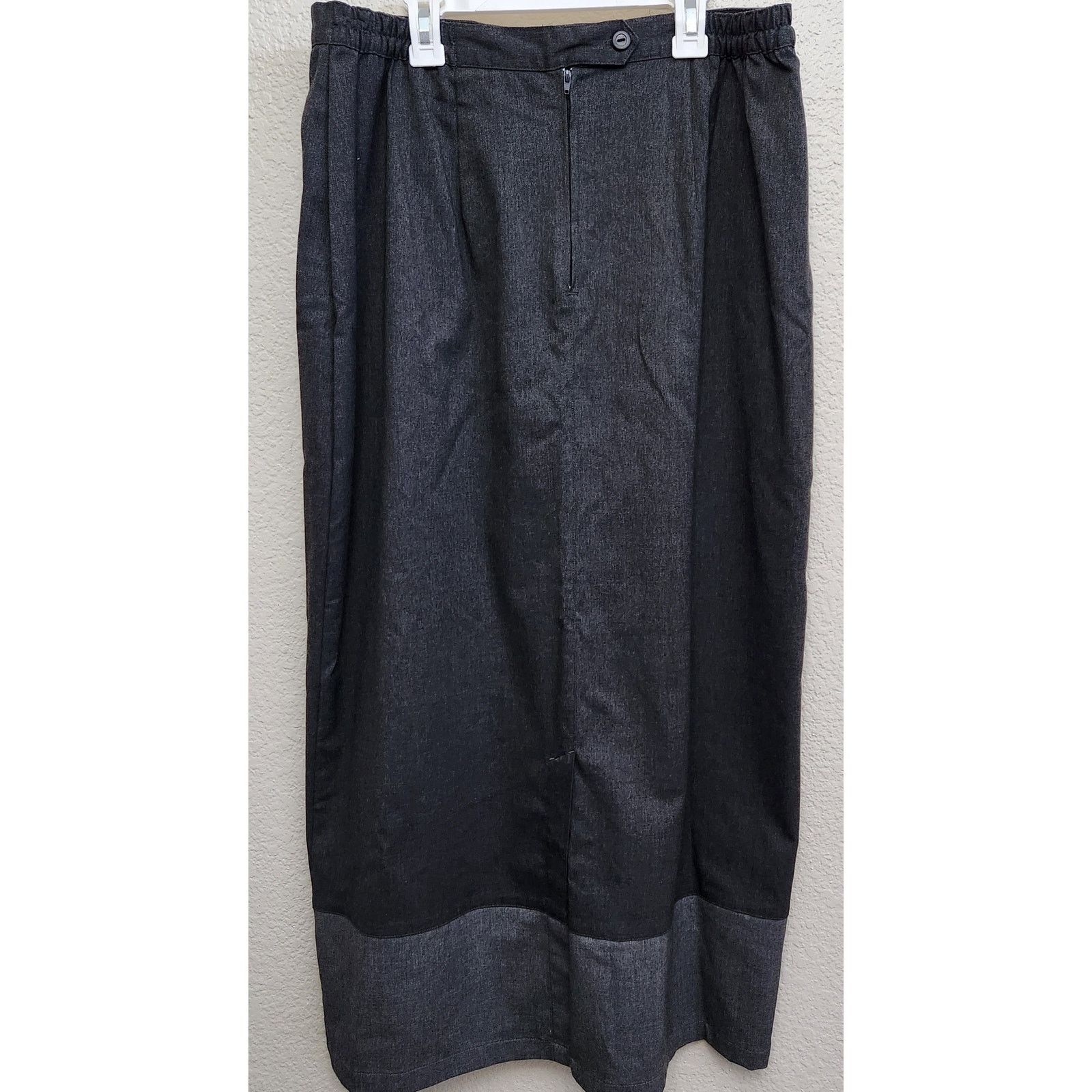 Other Sun River Clothing Gray Charcoal Embroidered Pencil Skirt L Size 32" / US 10 / IT 46 - 2 Thumbnail