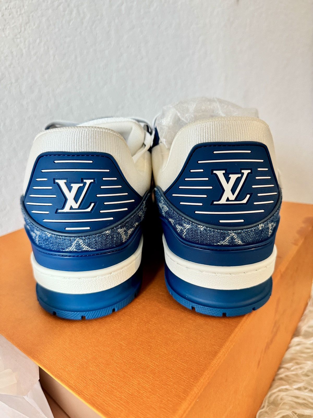 Louis Vuitton LV Trainer Sneaker Size US 10 / EU 43 - 10 Thumbnail