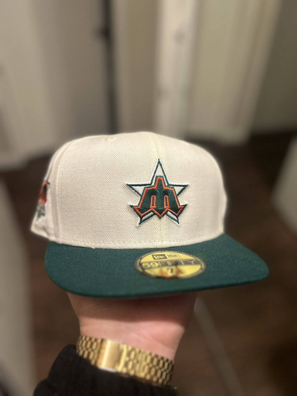image of Hat Club Exclusive 7 1/4 Seattle Mariners Panna Cotta Fitted in White, Men's