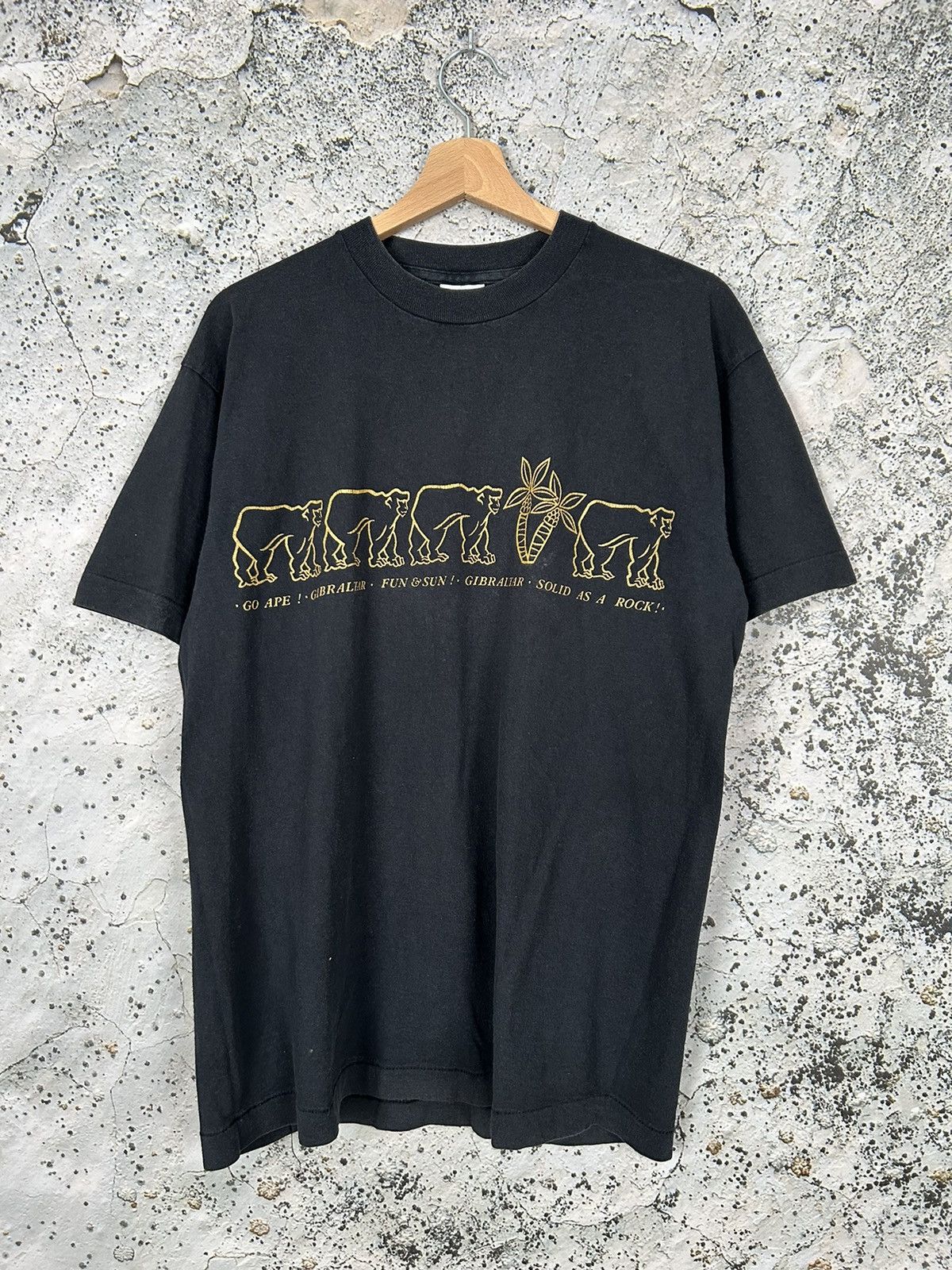 Vintage Vintage Gibraltar Ape Graphic Tee Animal Monkeys 90s Size US M / EU 48-50 / 2 - 1 Thumbnail