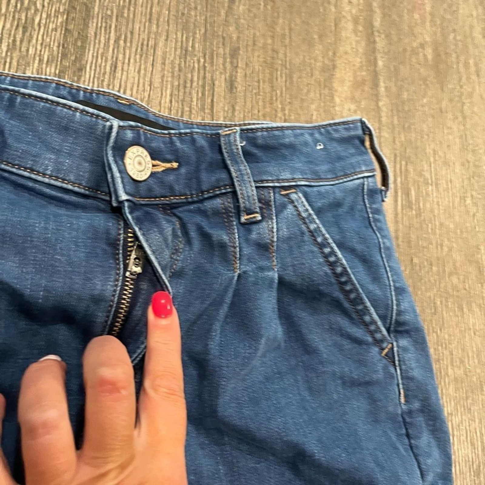 Express Express Shortie High Rise Denim Shorts Size 2 Size 26" / US 2 / IT 38 - 2 Thumbnail