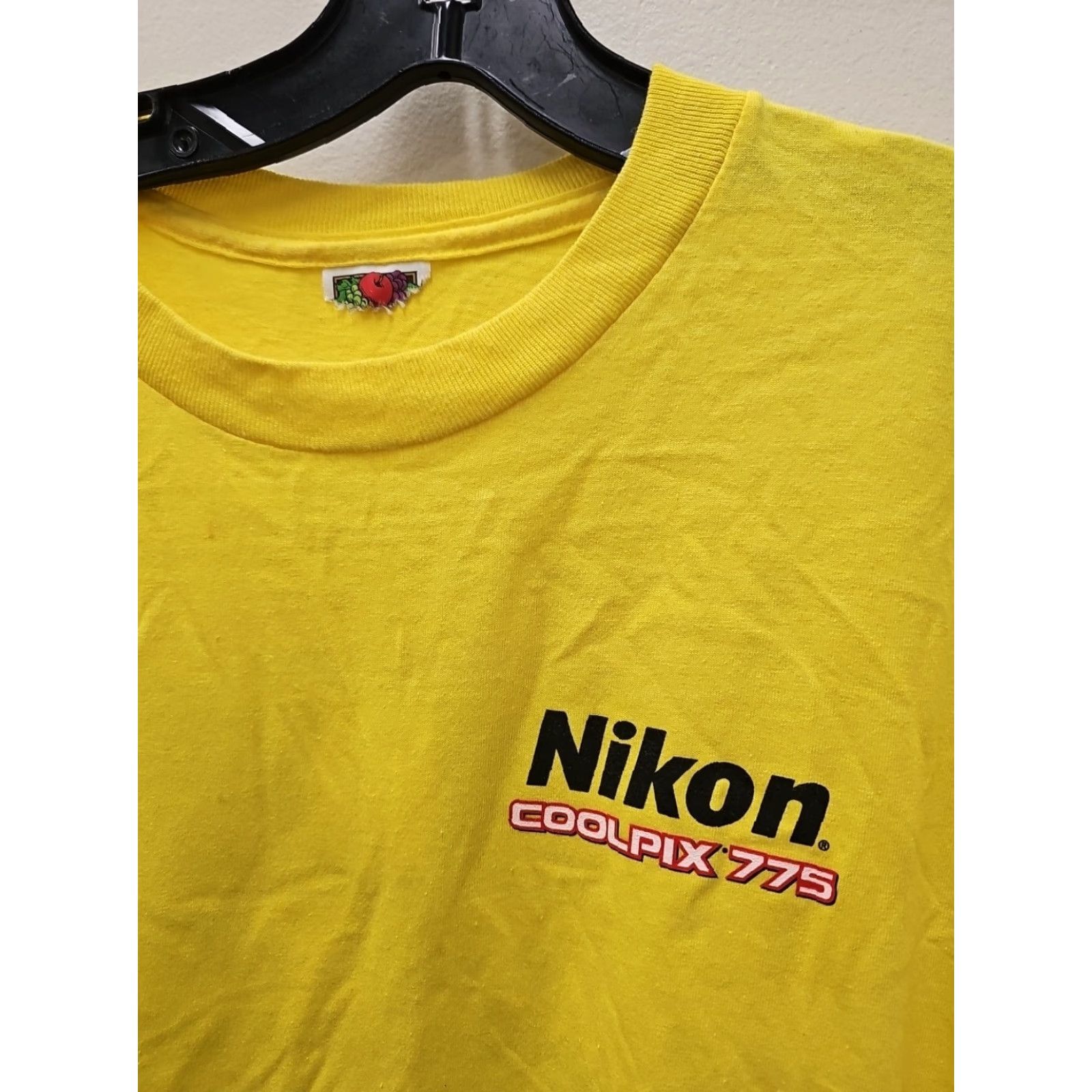 Fruit Of The Loom VINTAGE Nikon Camera T Shirt 2XL Men Yellow Short Sleeve Crew Neck 2XL Graphic Print Apparel Size US XXL / EU 58 / 5 - 3 Thumbnail