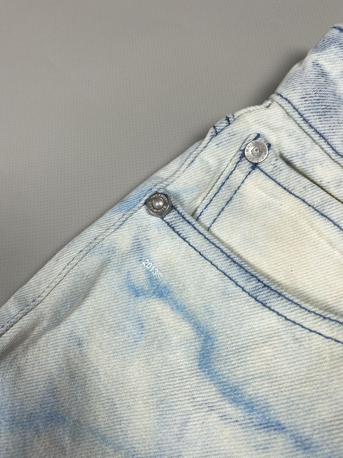 Off-White BNWT! Off-White ladies baggy jeans pants size 26 Size 26" / US 2 / IT 38 - 15 Thumbnail