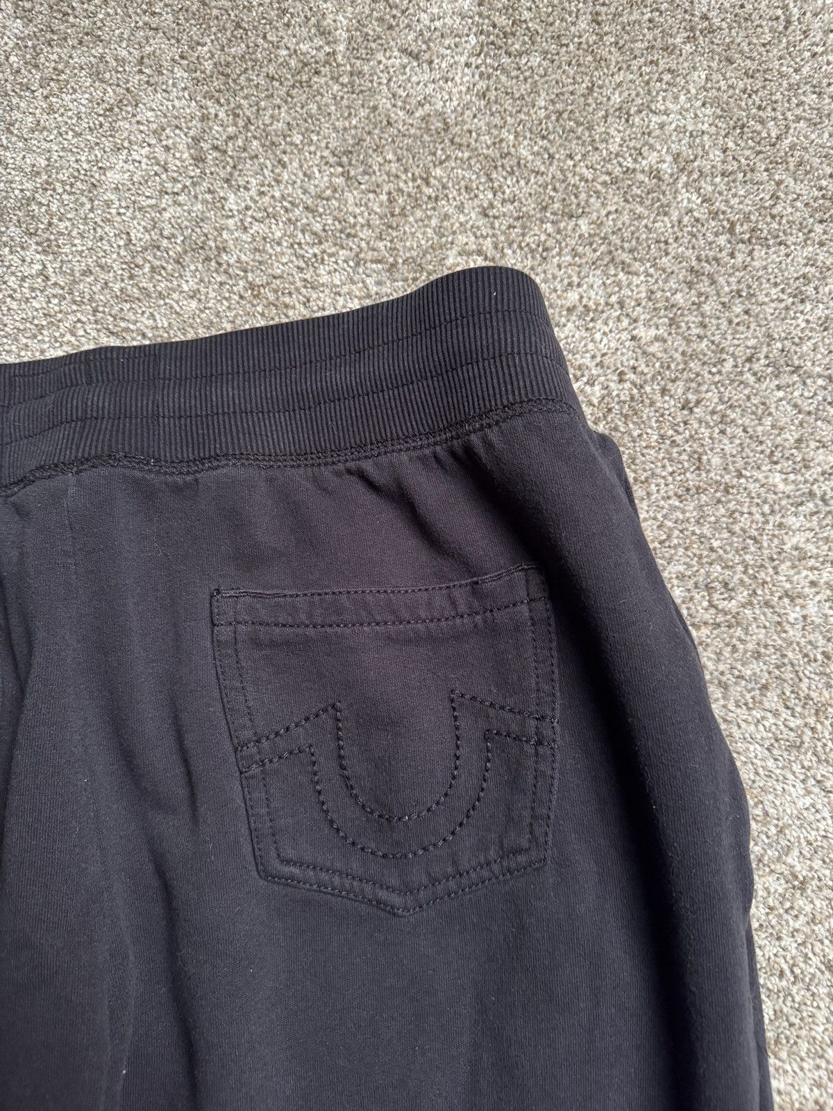 True Religion BLACK TRUE RELIGION CUFFED SWEATPANTS Size US 32 / EU 48 - 7 Thumbnail