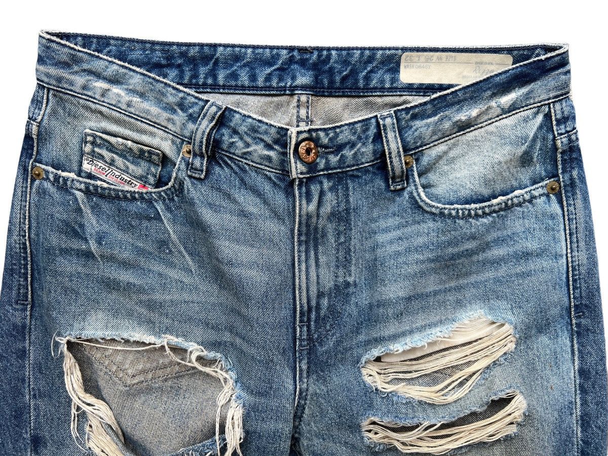 Diesel 💥Rare💥 Diesel Distressed Ripped Thrashed Denim Jeans 31x31.5 Size US 31 - 9 Thumbnail