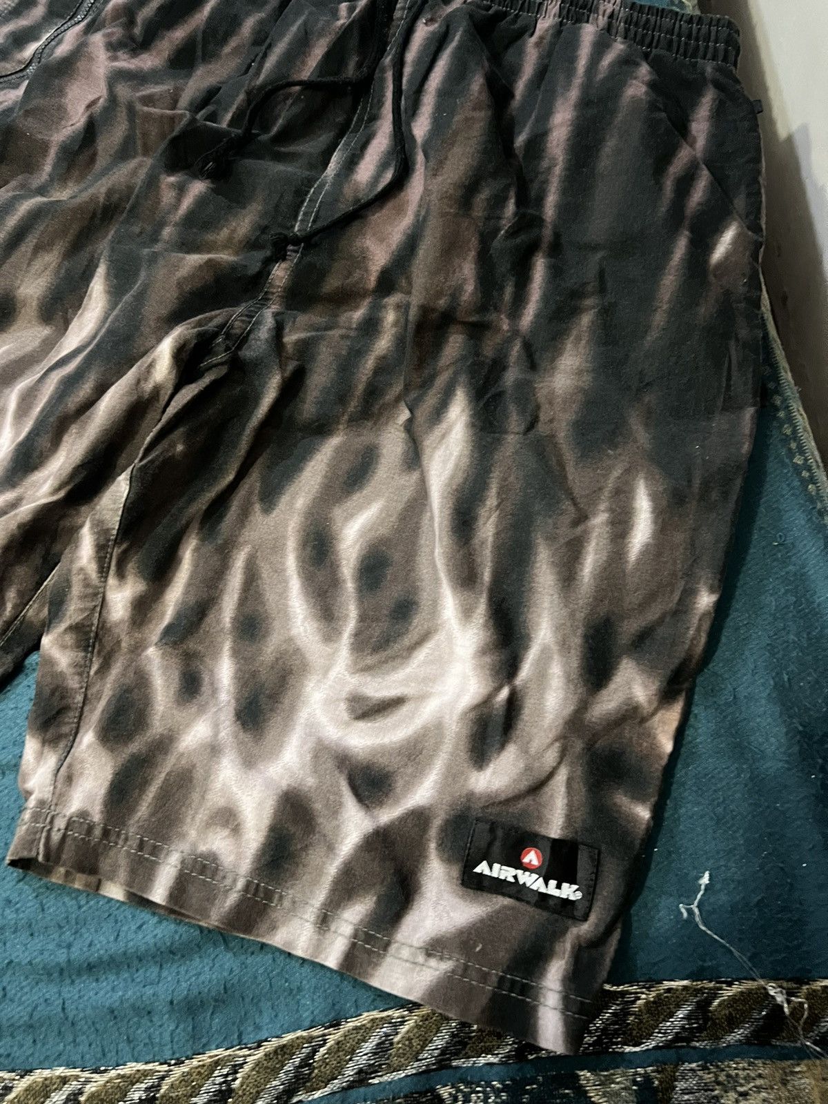 Airwalk × If Six Was Nine × Seditionaries airwalk shorts flame Size US 35 - 2 Thumbnail