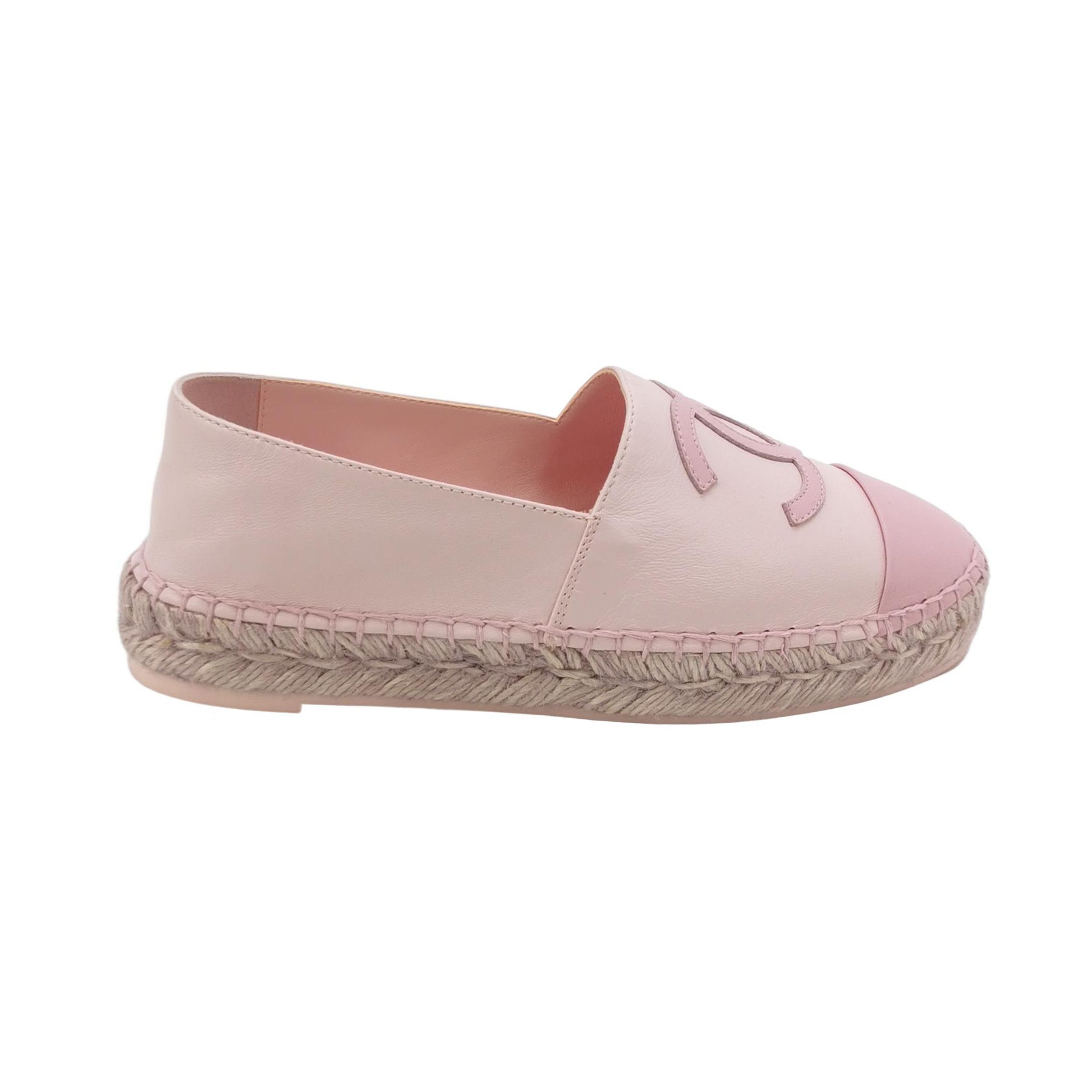 Chanel Chanel Women 6 Flats Size US 6 / IT 36 - 1 Thumbnail