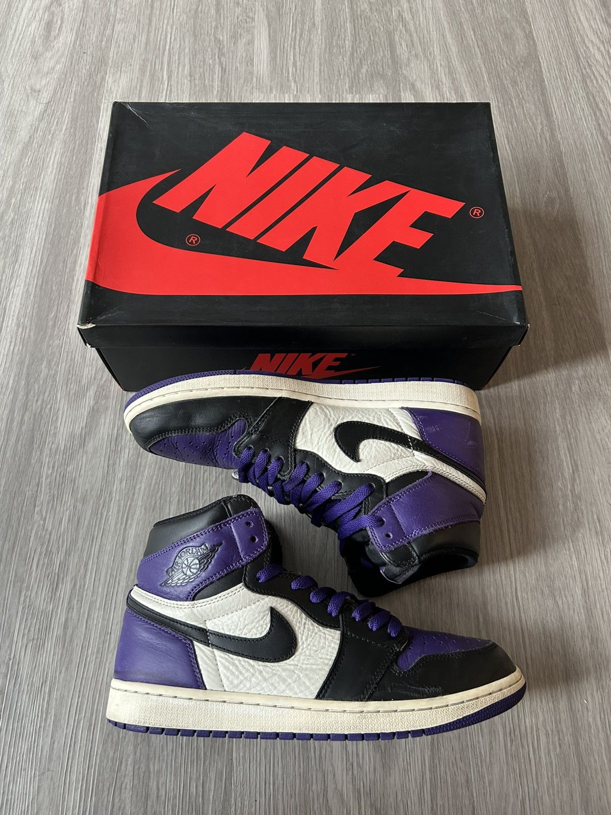 Jordan Brand Air Jordan Retro 1 High OG Court Purple Size 10 Size US 10 / EU 43 - 1 Thumbnail