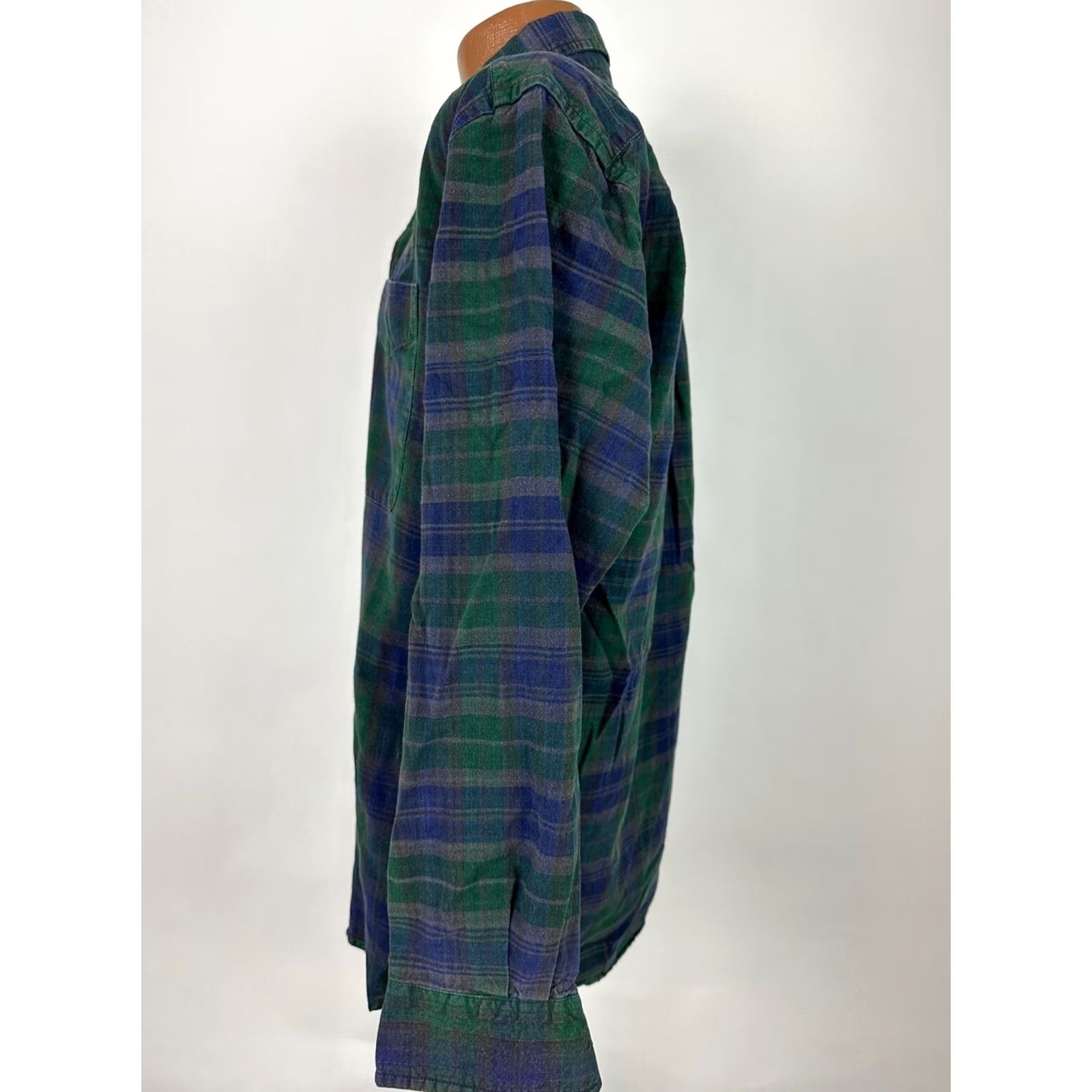 Vintage Vintage Native Habitat Planet Earth Shirt Men M Blue Plaid Button-Up Casual 90s Grunge Size US M / EU 48-50 / 2 - 7 Thumbnail