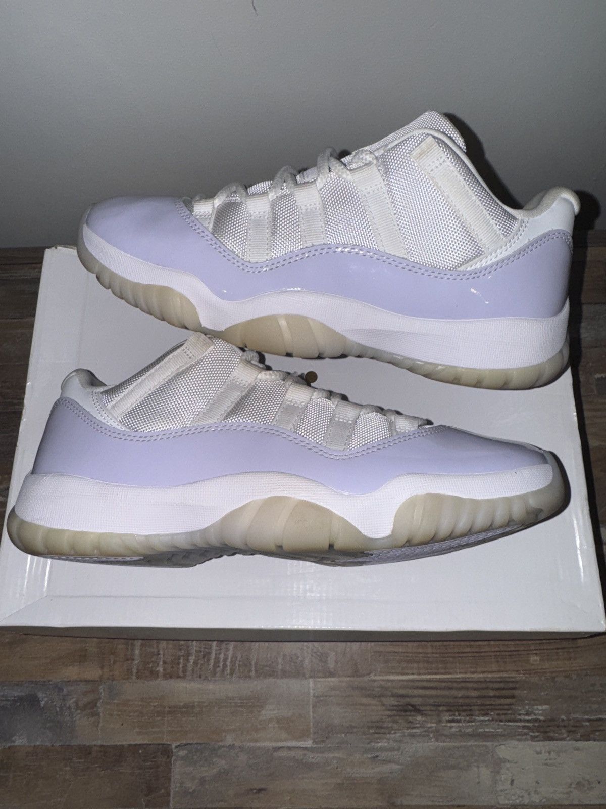 Jordan Brand Jordan 11 Pure Violet Size US 9 / IT 39 - 3 Thumbnail