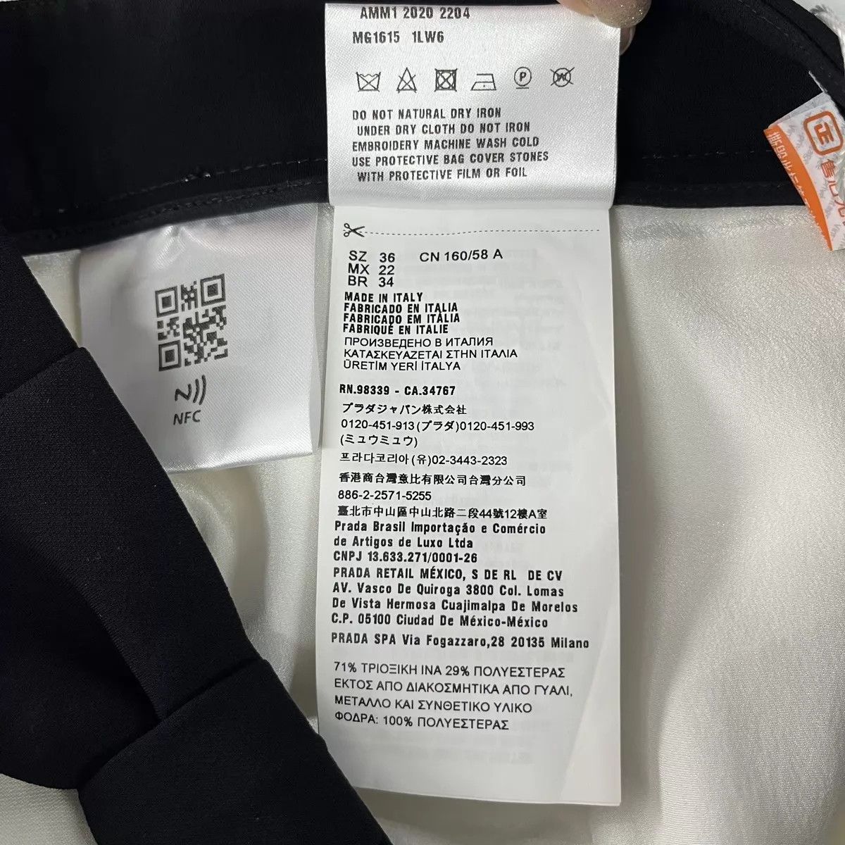 Miu Miu MIU MIU short sleeve black/white colorblocked 36 Size 25" / US 0 / IT 36 - 7 Thumbnail