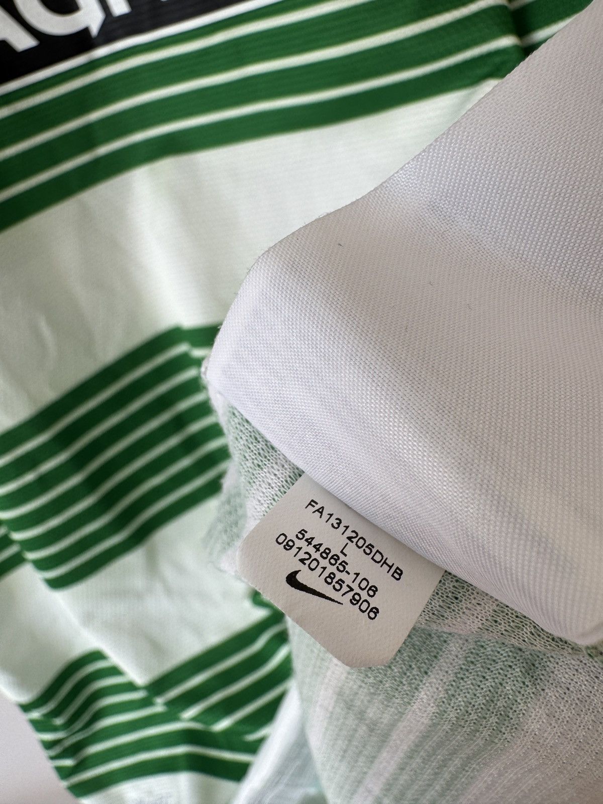 Nike Johansen #25 Celtic 2013-2014 Home Soccer Longsleeve Jersey Size US L / EU 52-54 / 3 - 25 Thumbnail