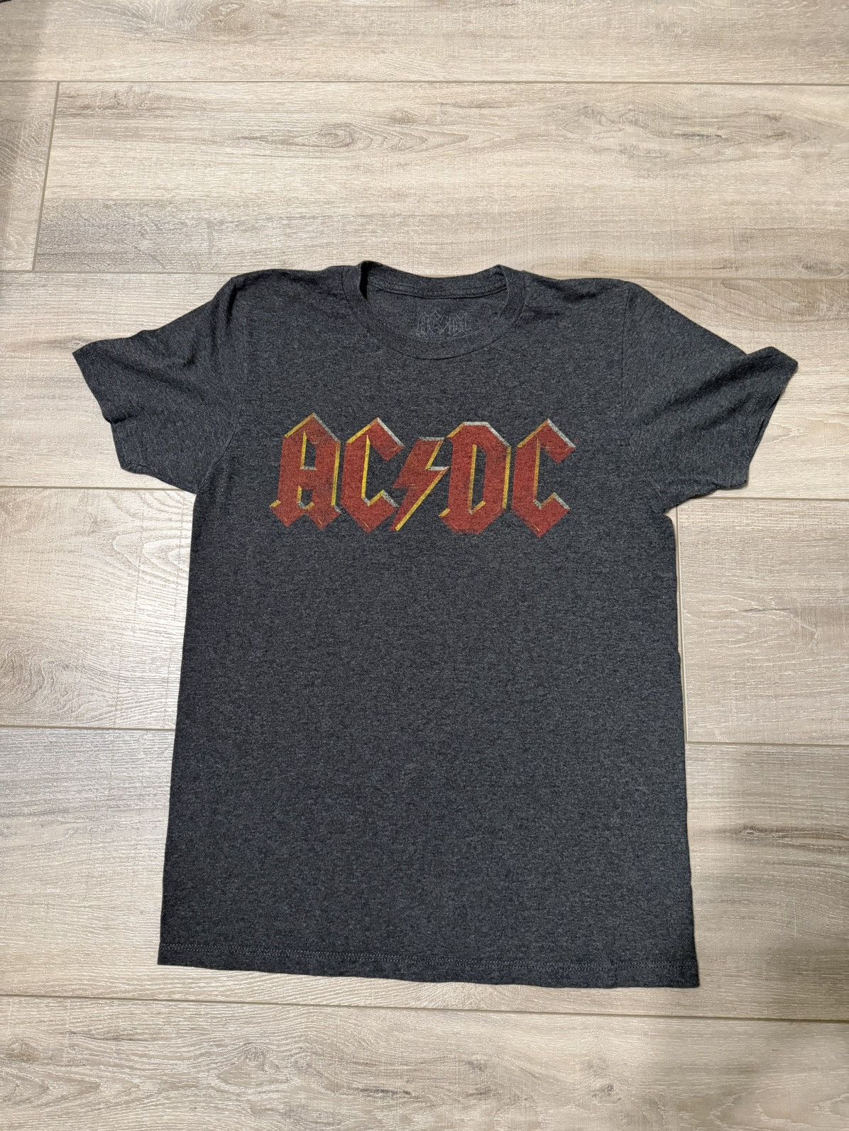 AC/DC Vintage Band Tee Size M / US 6-8 / IT 42-44 - 1 Thumbnail