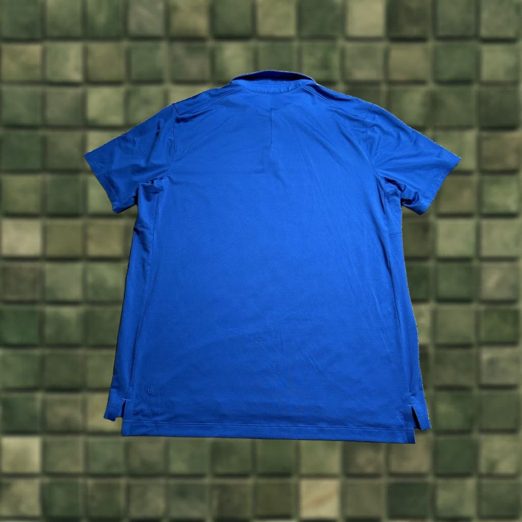 Lululemon Lululemon Polo Shirt Mens Large Blue Short Sleeve Snap Performance Textured Shirt Size US L / EU 52-54 / 3 - 1 Thumbnail
