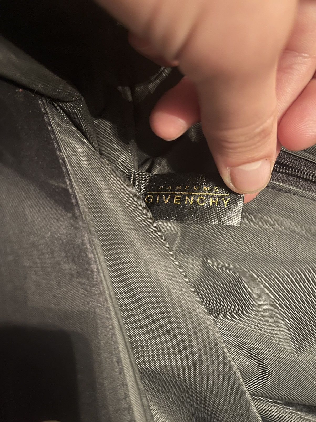 Givenchy Givenchy parfums line patch logo vintage bag Size ONE SIZE - 7 Thumbnail