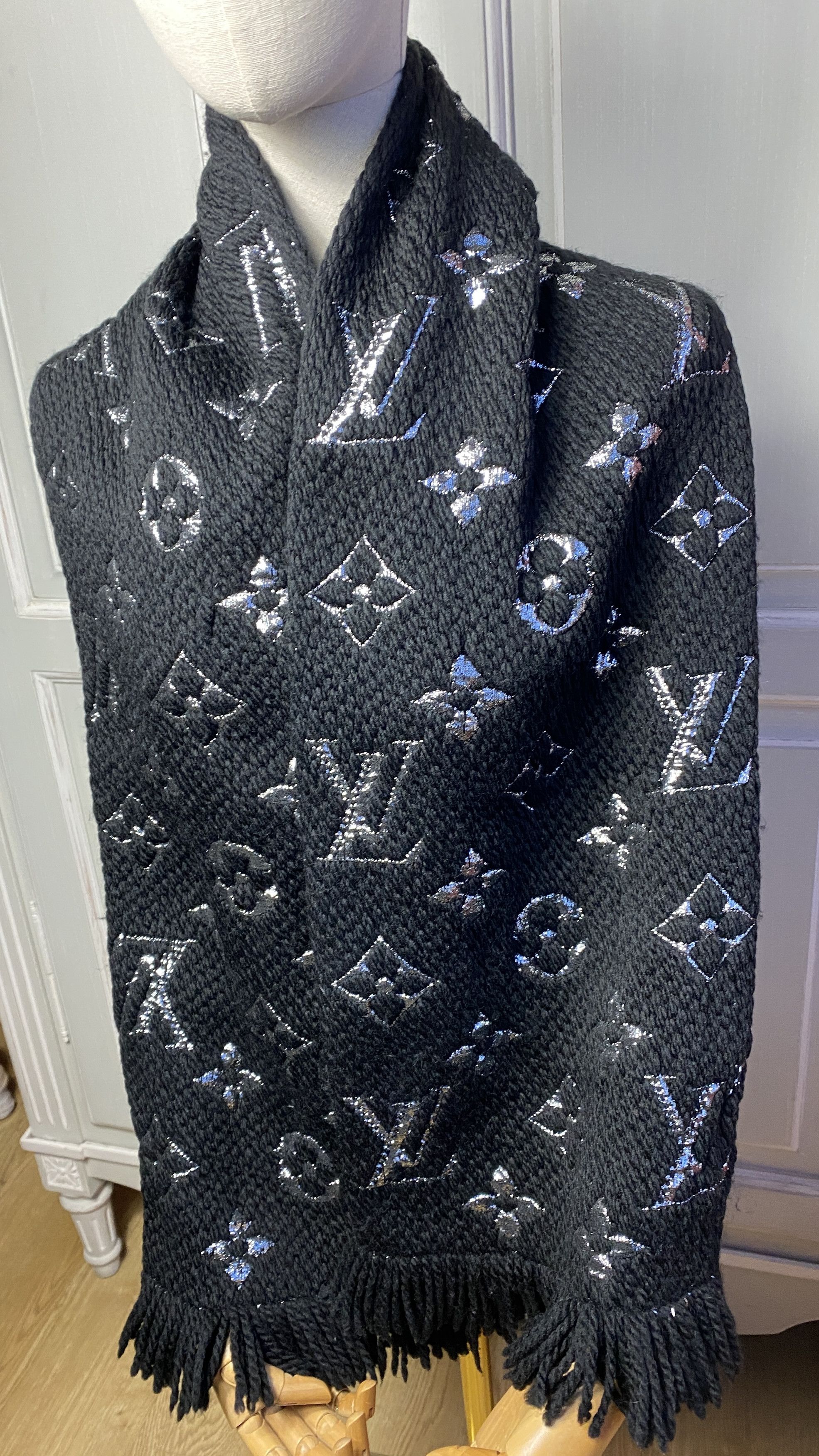 Louis Vuitton Louis Vuitton logomania wool scarf Size ONE SIZE - 3 Thumbnail