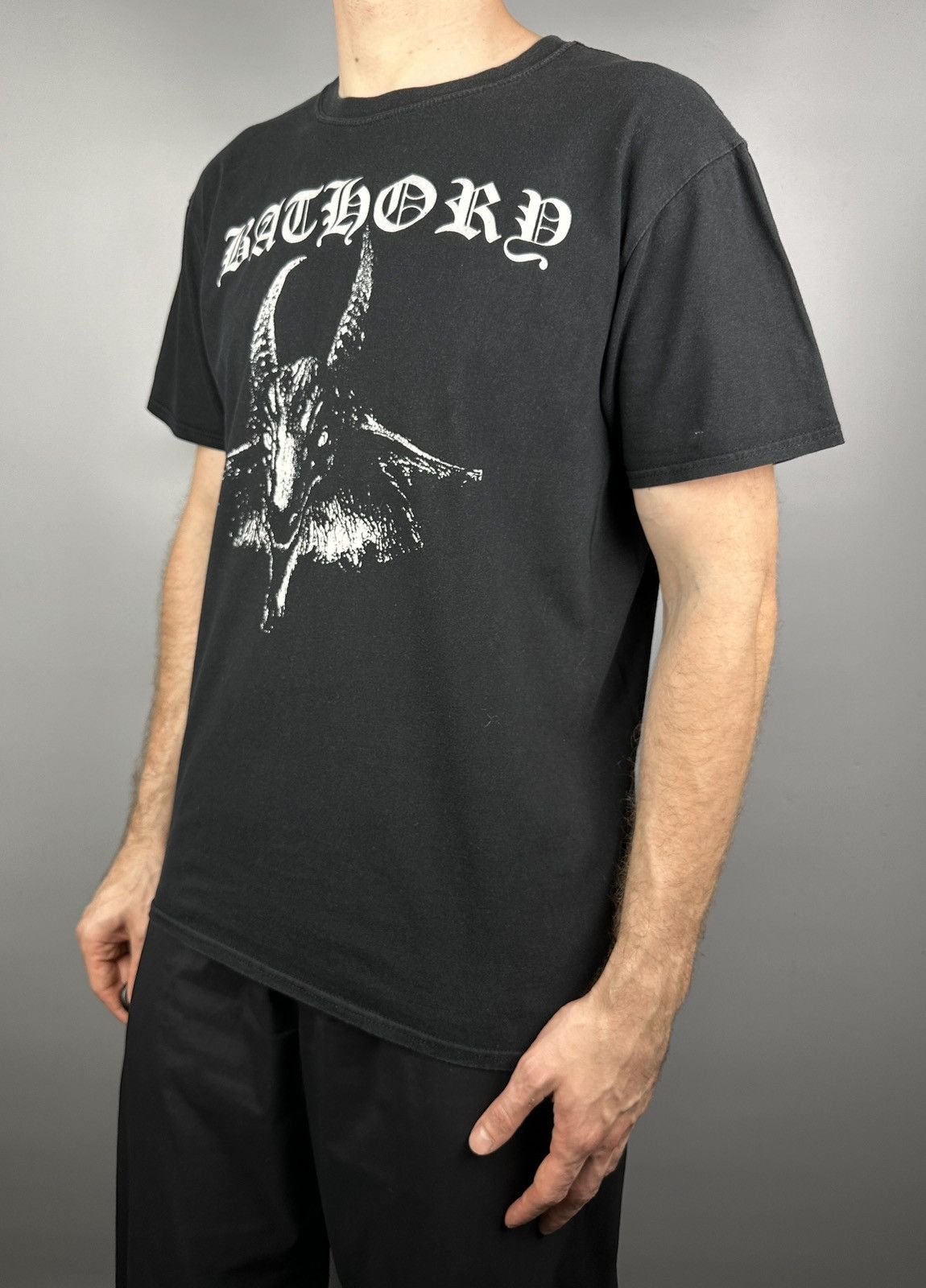 Band Tees Bathory Pentagram Goat Metal T Shirt Tee Rock Vintage 90s Size US L / EU 52-54 / 3 - 4 Thumbnail
