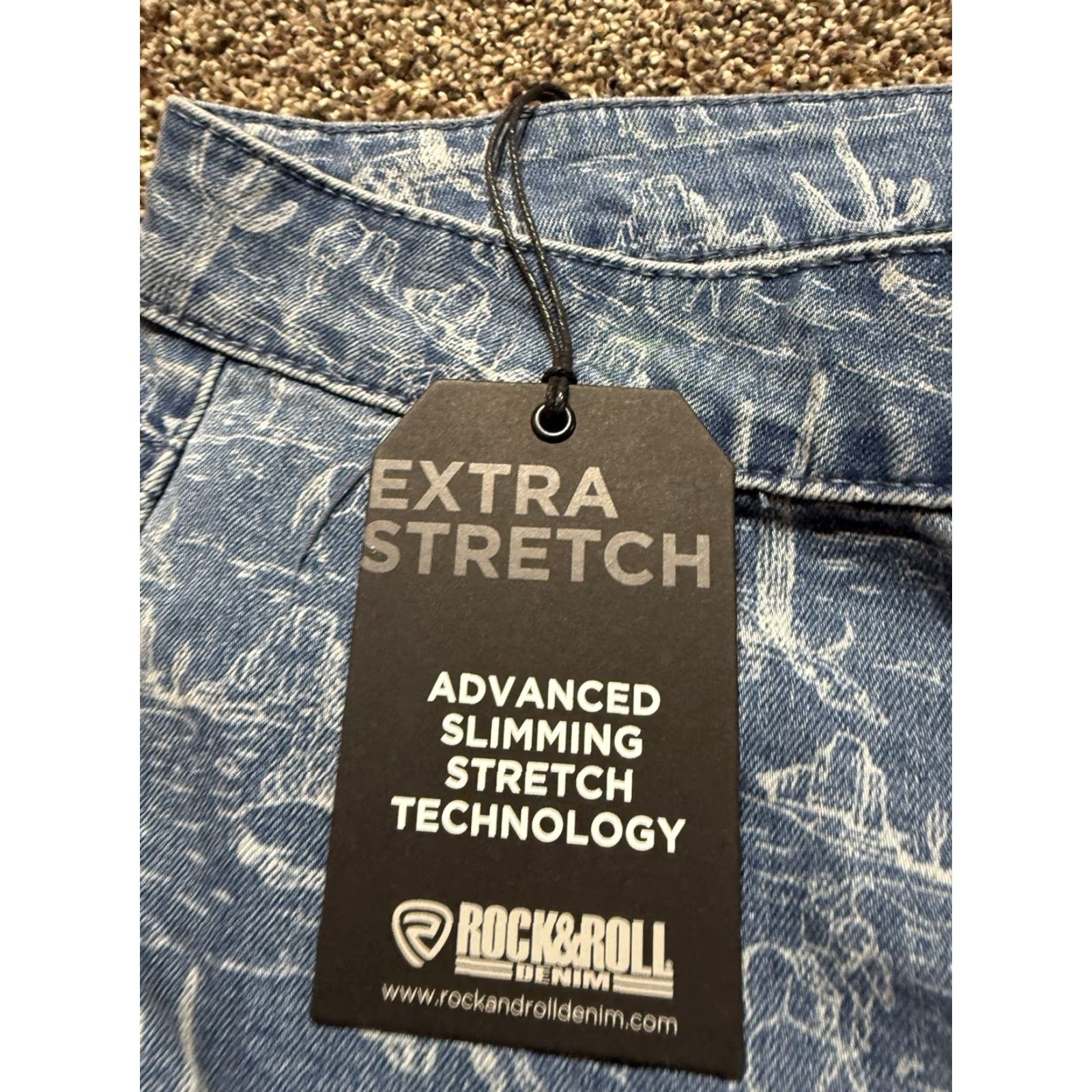 Denime Rock & Roll Denim Capri Jeans Women's 33 Blue 15 Inseam Bermuda Cutoff Jeans Size 33 Women Size 24" / US 00 / IT 34 - 3 Thumbnail