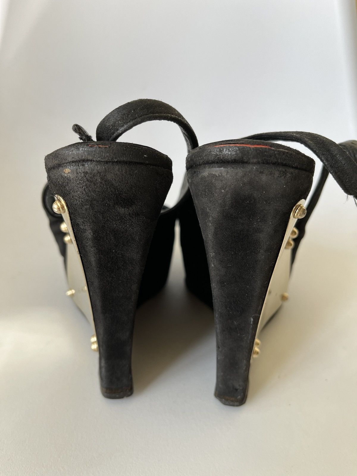 Gucci Gucci Suede Peep Toe Gold Metals Size US 5 / IT 35 - 4 Thumbnail